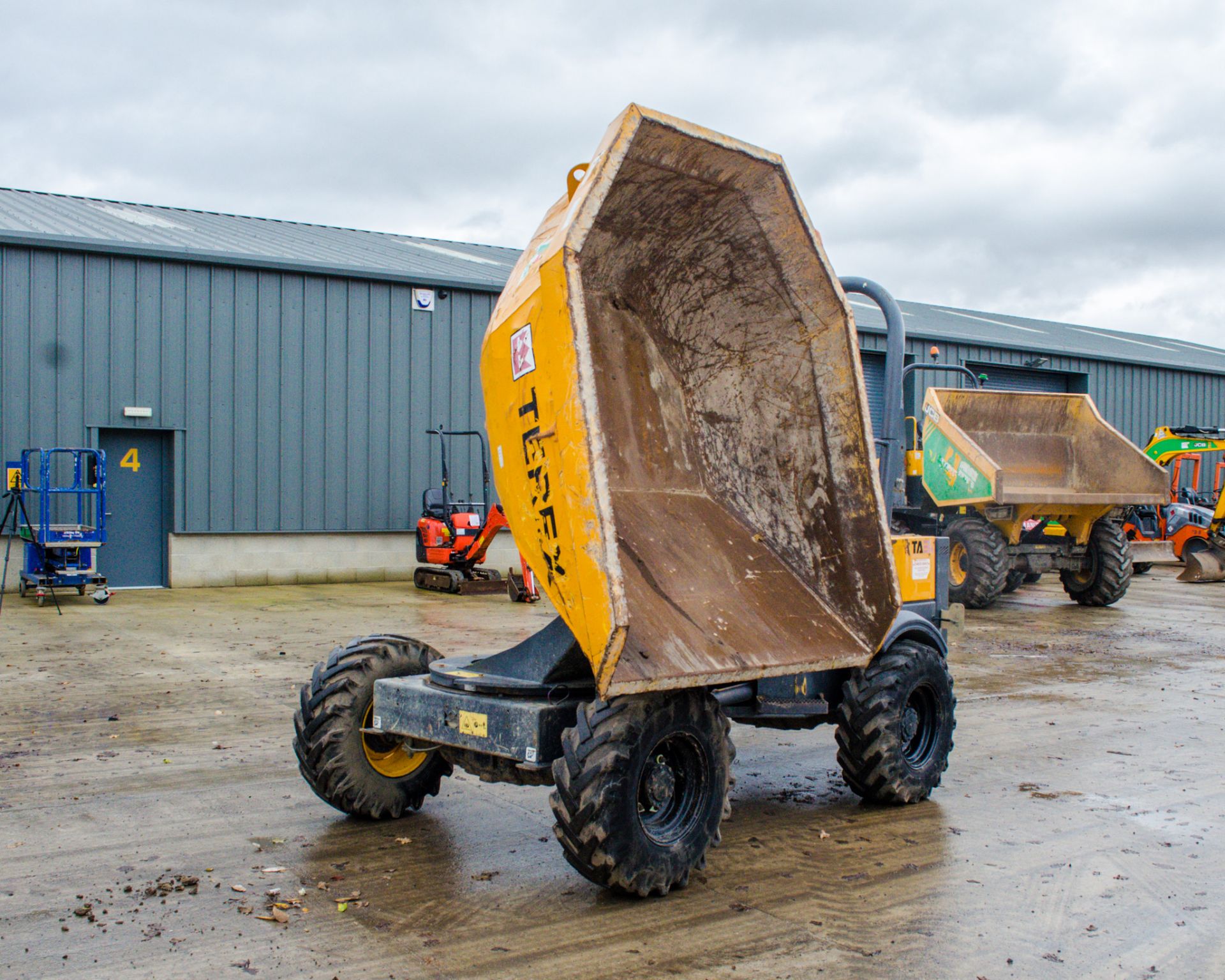 Terex TA3s 3 tonne swivel skip dumper Year: 2014 S/N: 5694 Recorded Hours: 1063 A635082 - Bild 13 aus 20