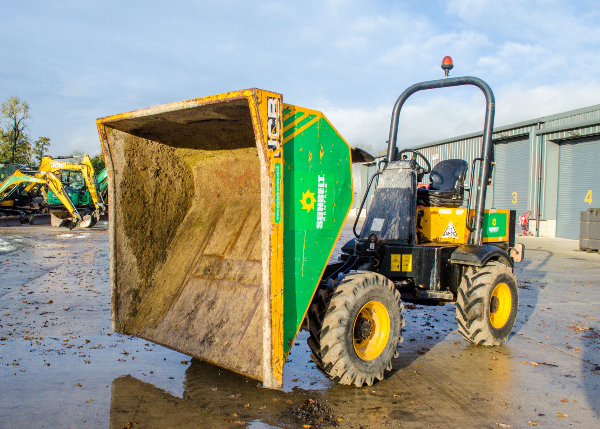 JCB 3 tonne straight skip dumper Year: 2015 S/N: RE8399 Recorded Hours: 1071 A669033 - Bild 13 aus 20