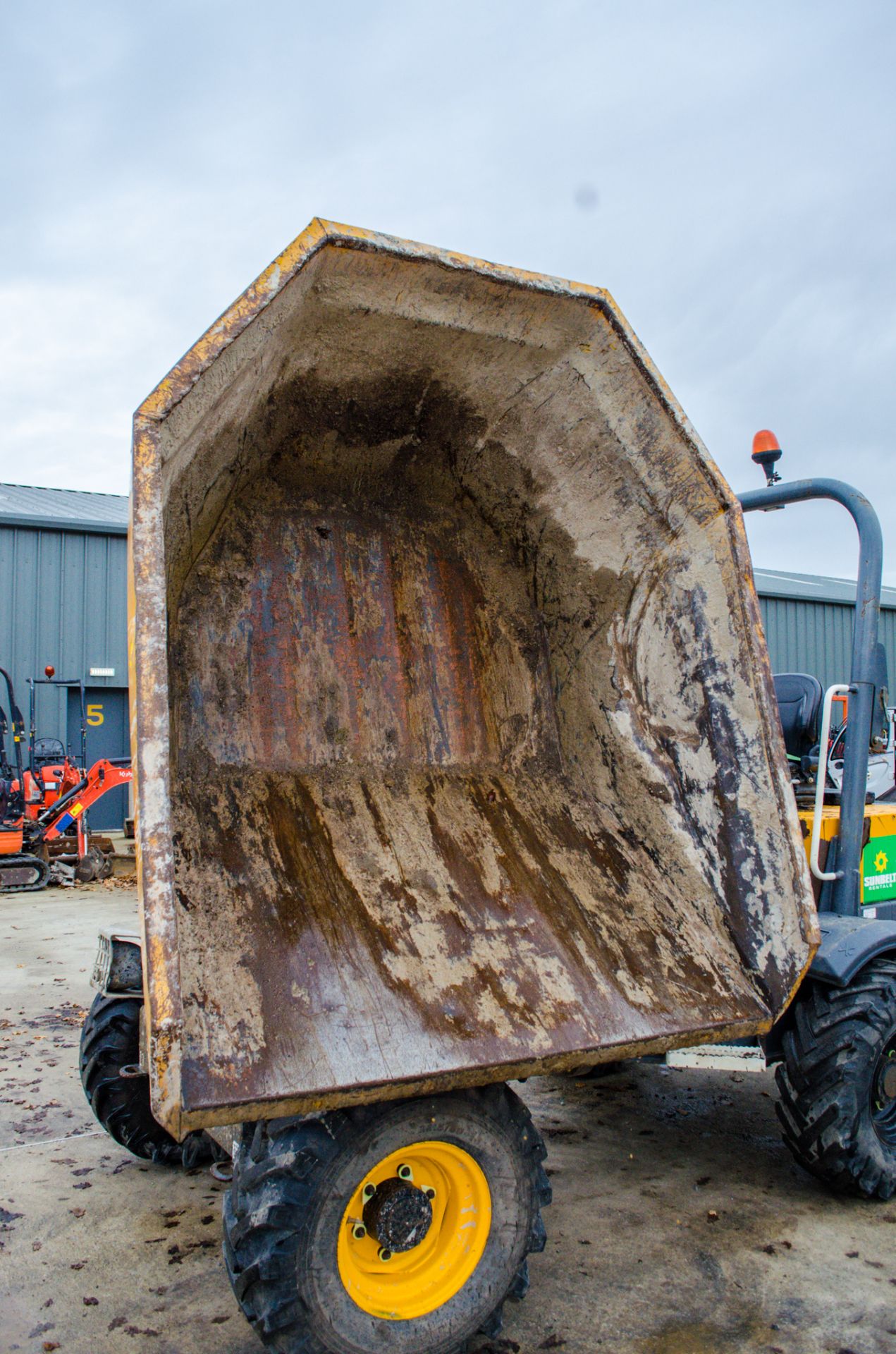 Terex TA3s 3 tonne swivel skip dumper Year: 2014 S/N: PB5504 Recorded Hours: 1168 A635098 - Image 17 of 23