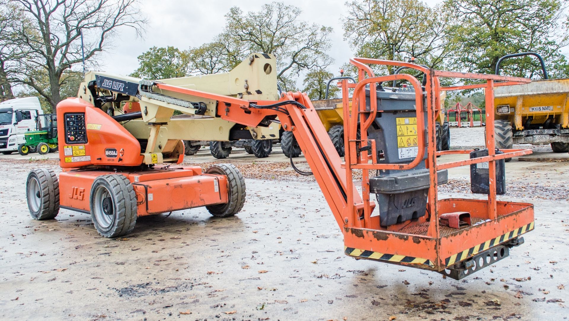 JLG M450AJ hybrid articulated boom lift Year: 2012 S/N: 156095 Recorded hours: 8 (Suspect clock - Image 2 of 17