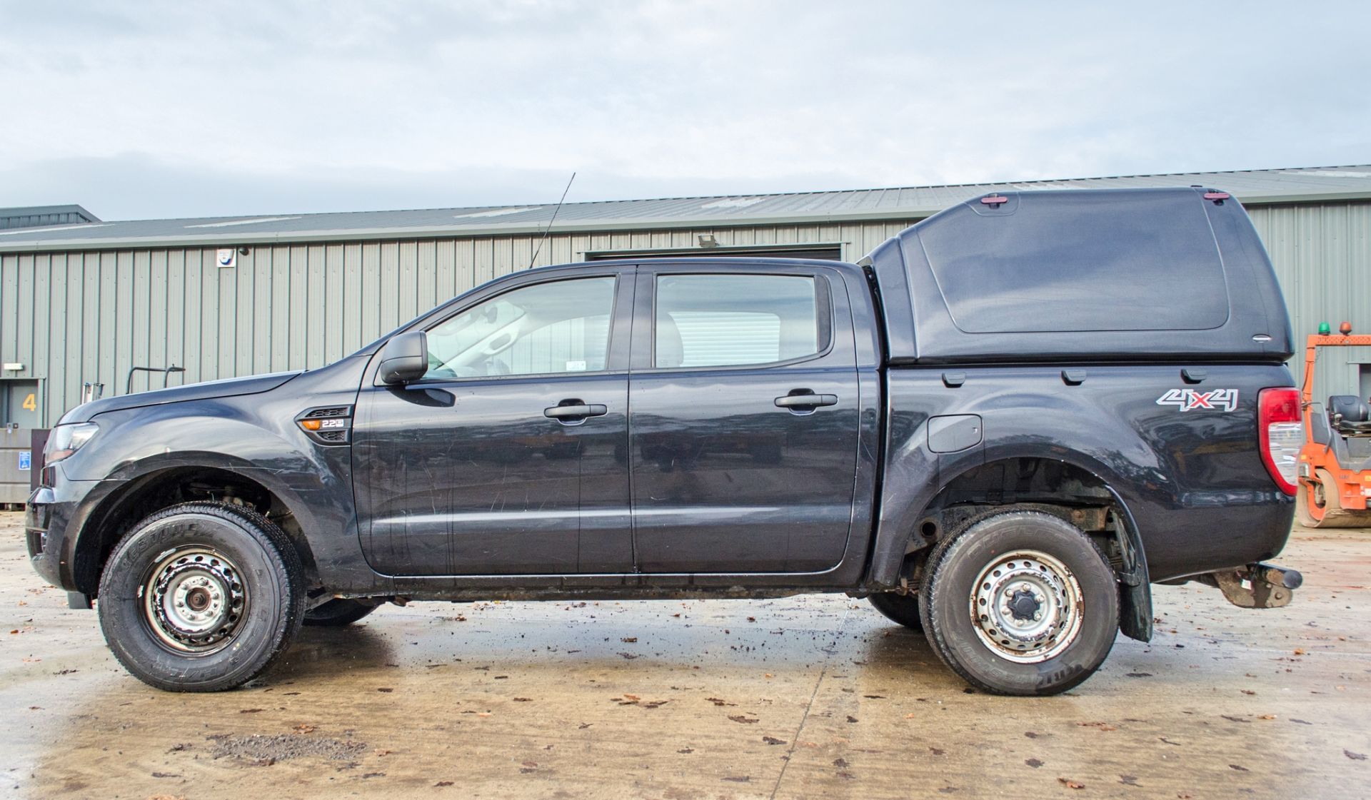 Ford Ranger 2.2 TDCI 160 XL double cab pick up (Ex MOD) VIN: 6FPPXXMJ2PHU42769 Date of Entry into - Image 7 of 33