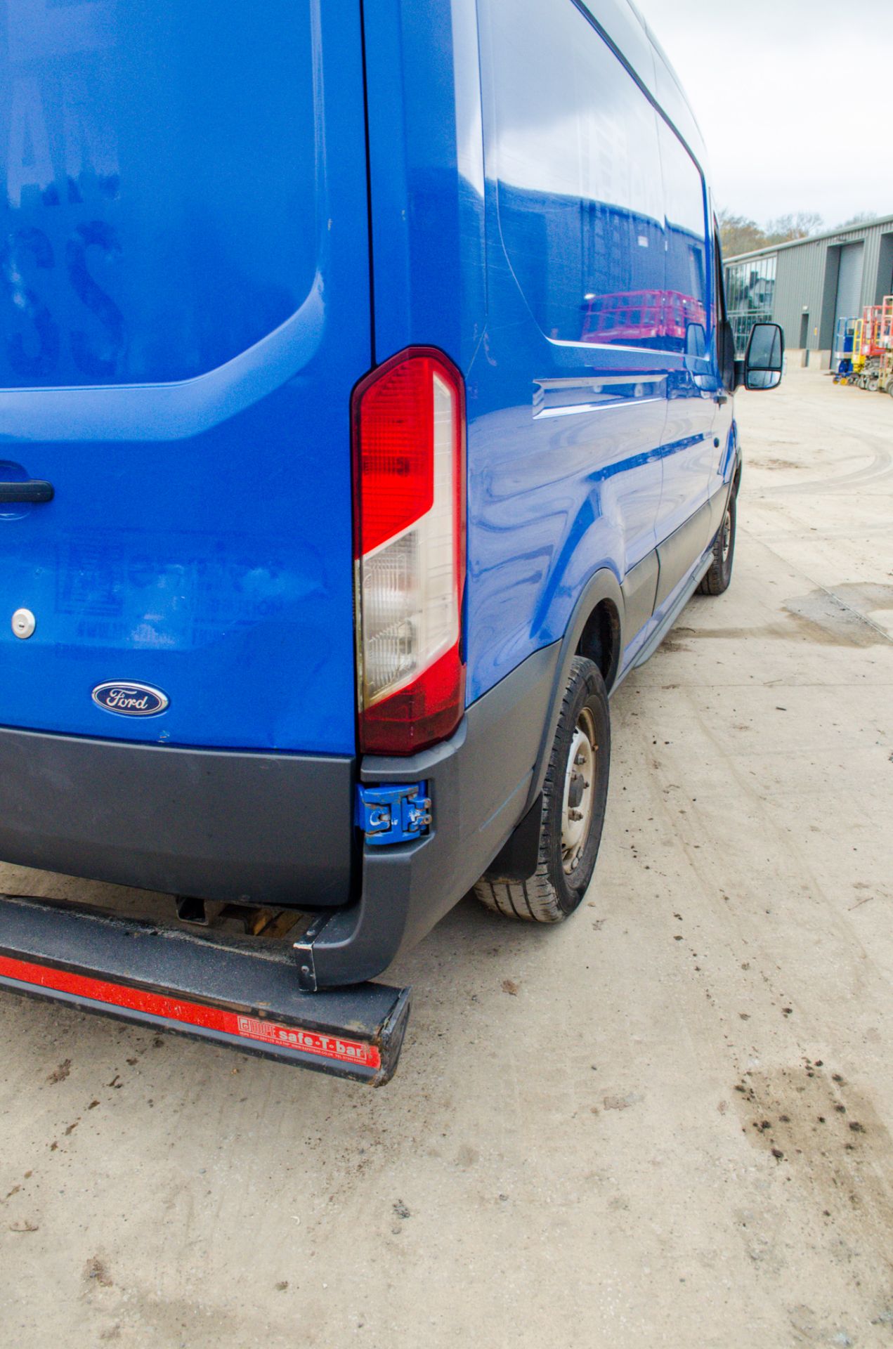 Ford Transit 350 FWD 2.0 TDCI 130 LWB medium roof panel van Registration Number: SP67 ULB Date of - Image 9 of 27