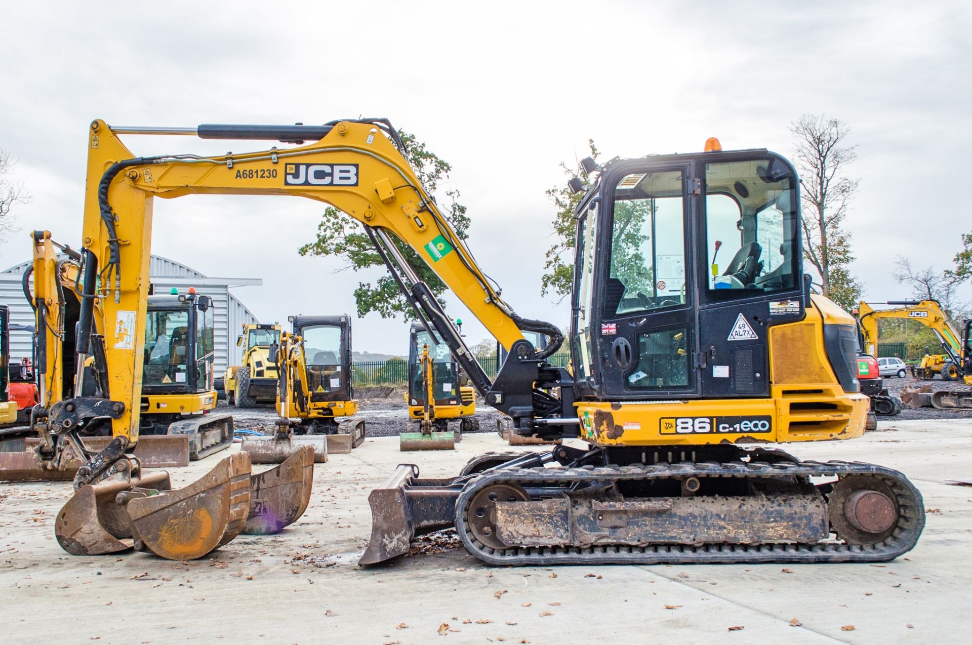 JCB 86C-1 Eco 8.5 tonne rubber tracked excavator Year: 2015 S/N: 2249996 Recorded Hours: 3694 blade, - Image 7 of 23