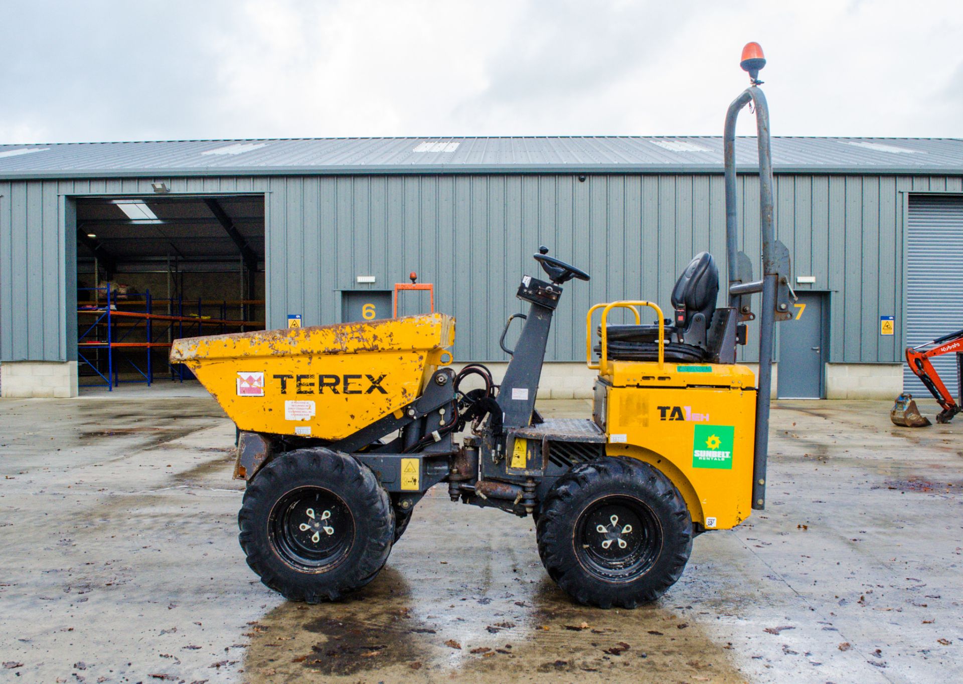 Terex TA1EH 1 tonne hi-tip dumper Year: 2014 S/N: 2064 Recorded Hours: 1213 A641656 - Image 8 of 21