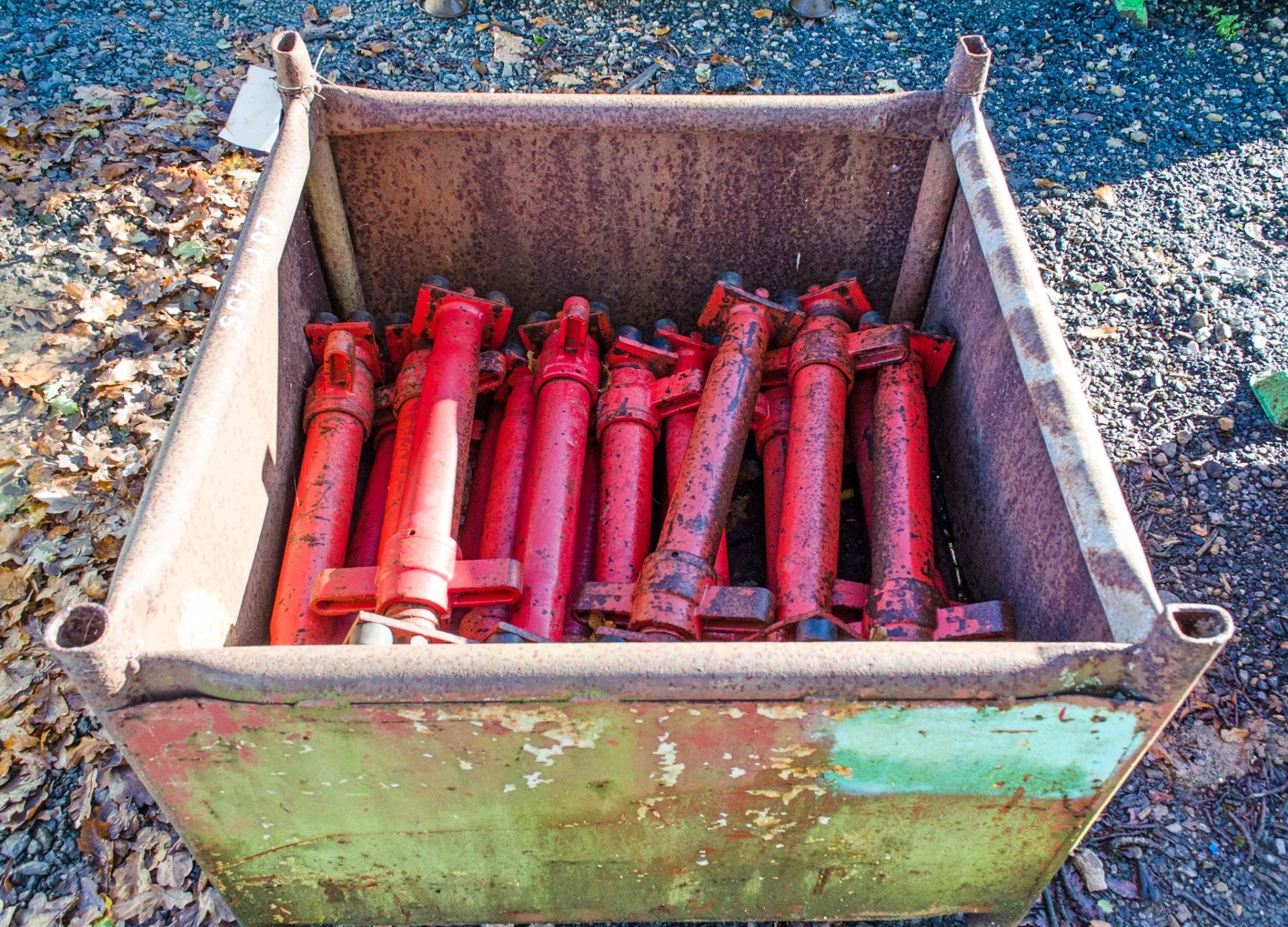 Stillage of Type 'B' spindles