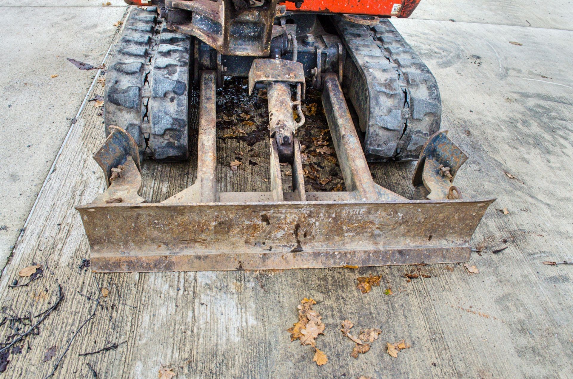 Kubota KX016-4 1.6 tonne rubber tracked mini excavator Year: 2014 S/N: 577998 Recorded Hours: 2026 - Image 15 of 18