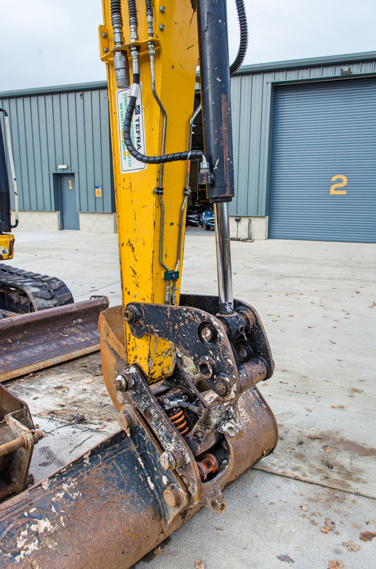 JCB 86C-1 Eco 8.5 tonne rubber tracked excavator Year: 2015 S/N: 2249996 Recorded Hours: 3694 blade, - Image 13 of 23