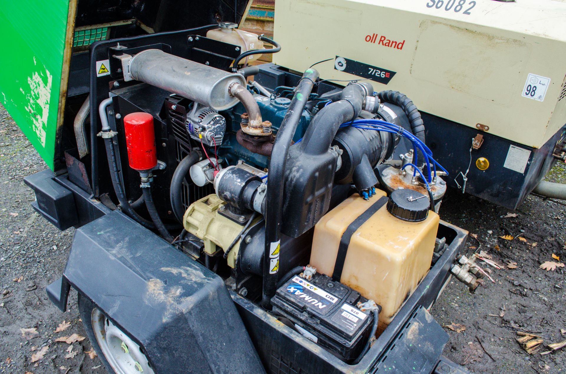 Doosan 720 diesel driven fast tow mobile air compressor Year:  S/N:  Recorded Hours:  A644518 - Image 5 of 7