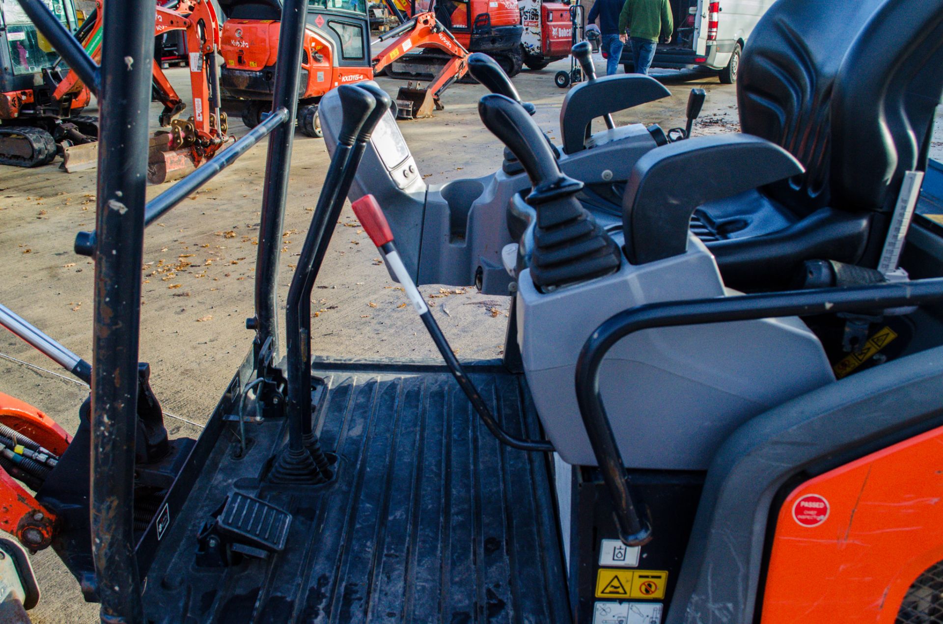 Kubota KX015-4 1.5 tonne rubber tracked mini excavator Year: 2018 S/N: 62575 Recorded Hours: 1764 - Image 18 of 19