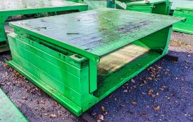 2.5 metre x 2 metre steel trench box