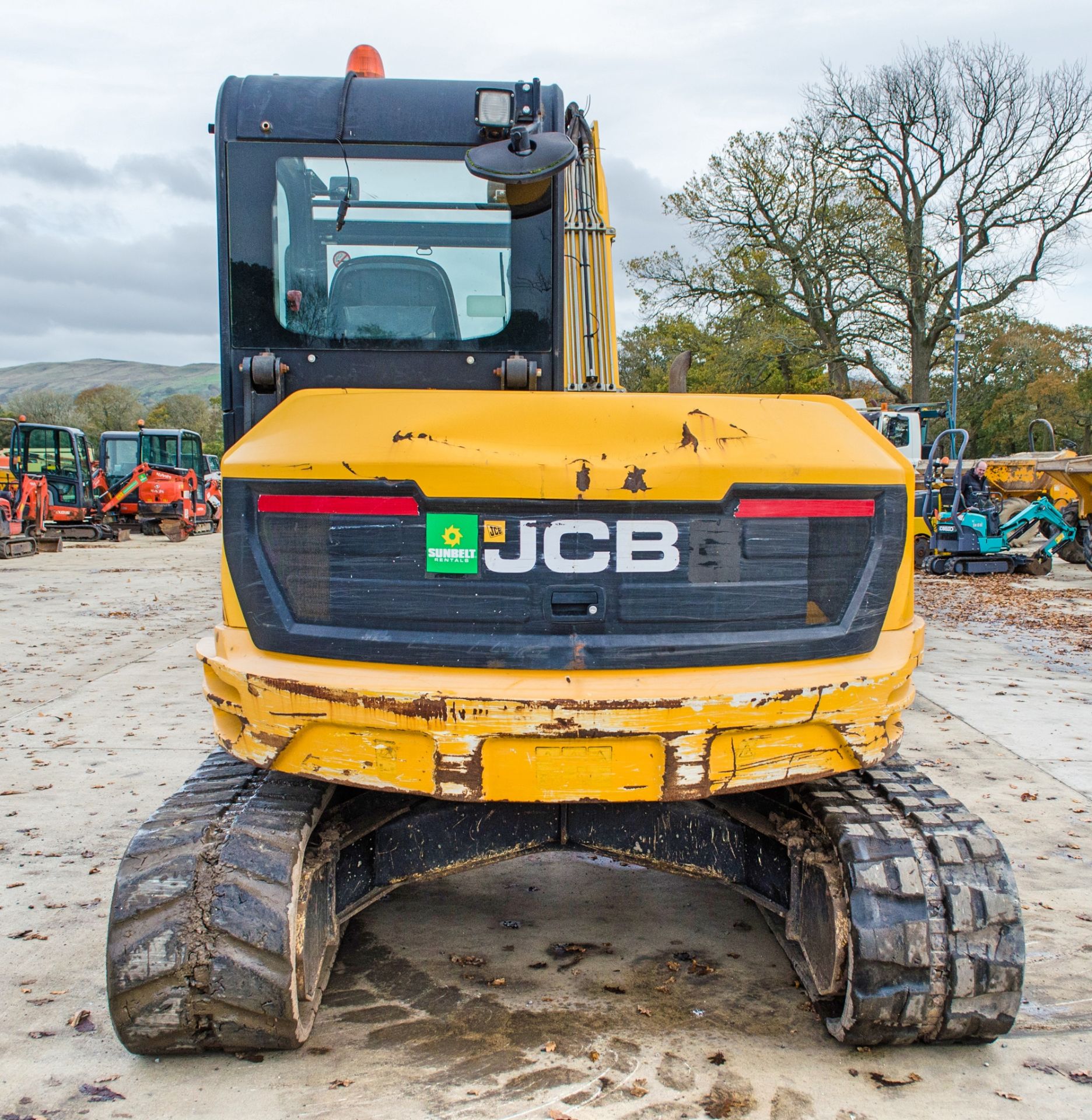 JCB 86C-1 Eco 8.5 tonne rubber tracked excavator Year: 2015 S/N: 2249986 Recorded Hours: 3918 blade, - Image 6 of 23