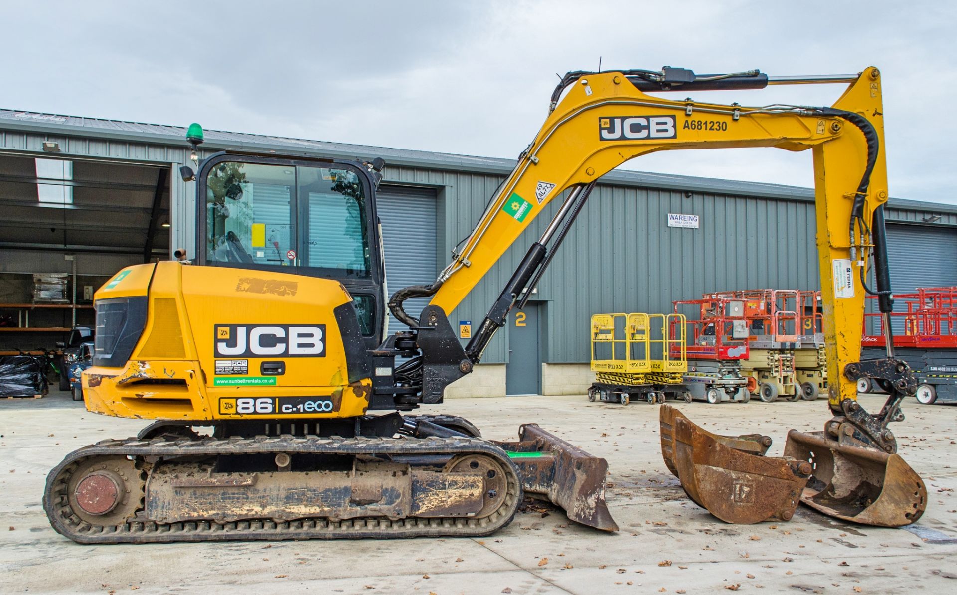 JCB 86C-1 Eco 8.5 tonne rubber tracked excavator Year: 2015 S/N: 2249996 Recorded Hours: 3694 blade, - Image 8 of 23