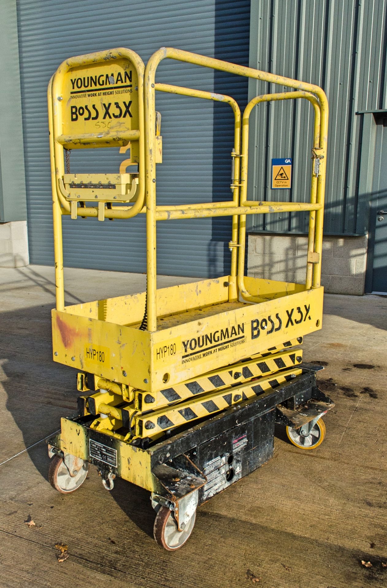 Youngman Boss X3X push around electric access platform Year: 2010 S/N: 31147 HYP180 - Image 3 of 8