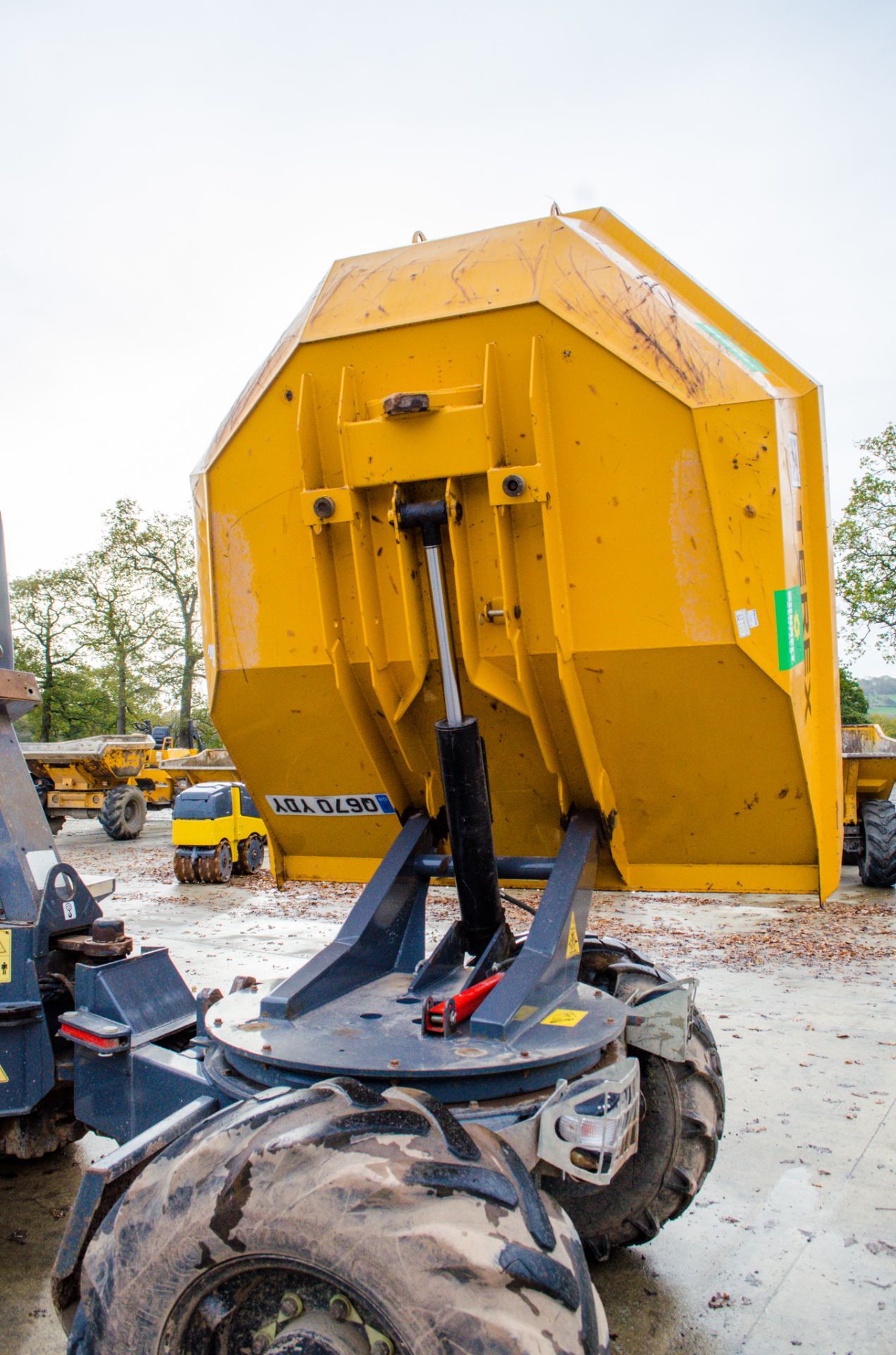 Terex TA6s 6 tonne swivel skip dumper  Year: 2014 S/N: 5592 Recorded Hours: 2249 A635117 - Image 15 of 23