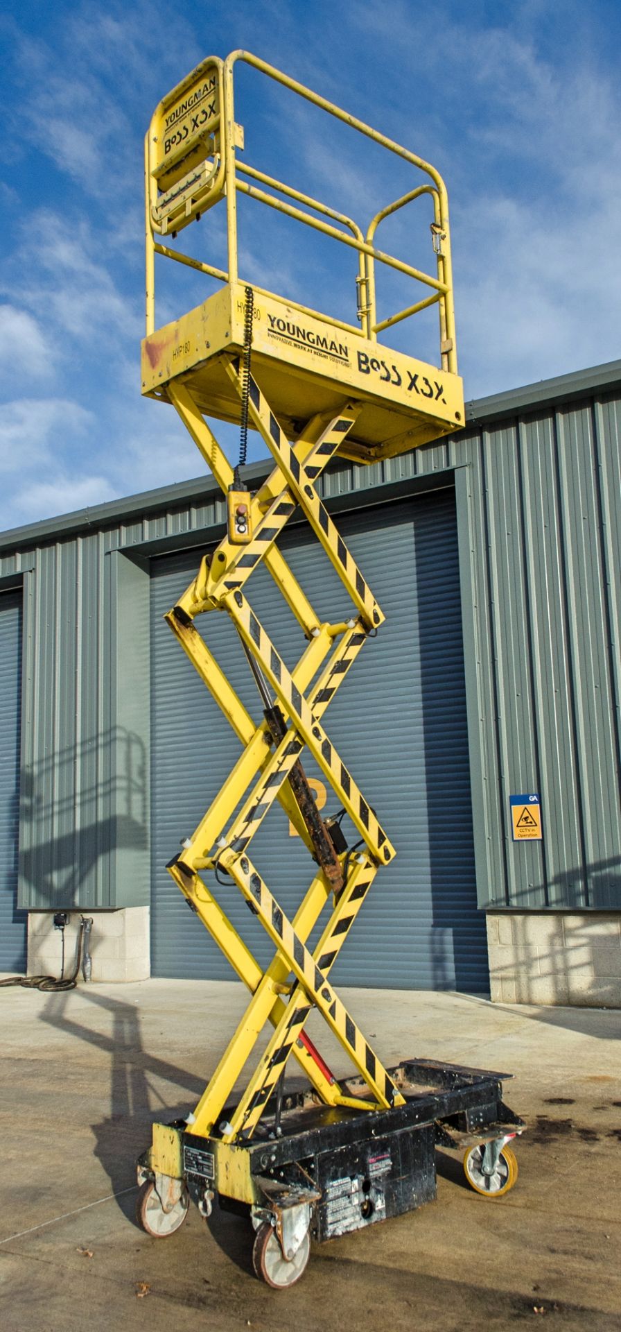 Youngman Boss X3X push around electric access platform Year: 2010 S/N: 31147 HYP180 - Image 5 of 8