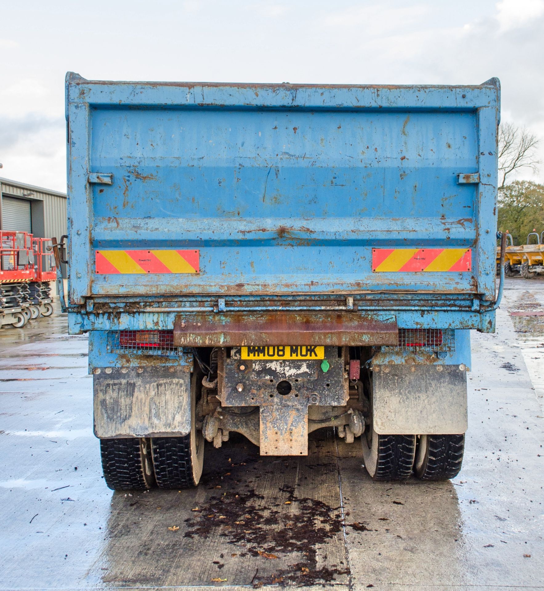 Hino 3241 32 tonne 8 wheel grab/tipper lorry Registration Number: MM08 MUK Date of Registration: - Image 6 of 29