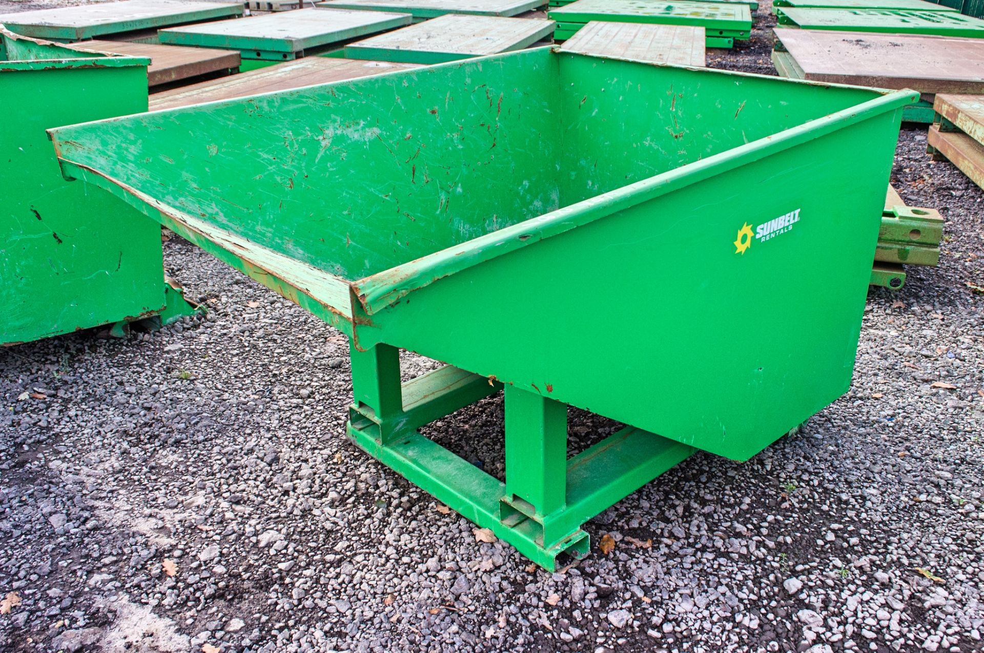 Invicta auto lock tipping skip A1215473