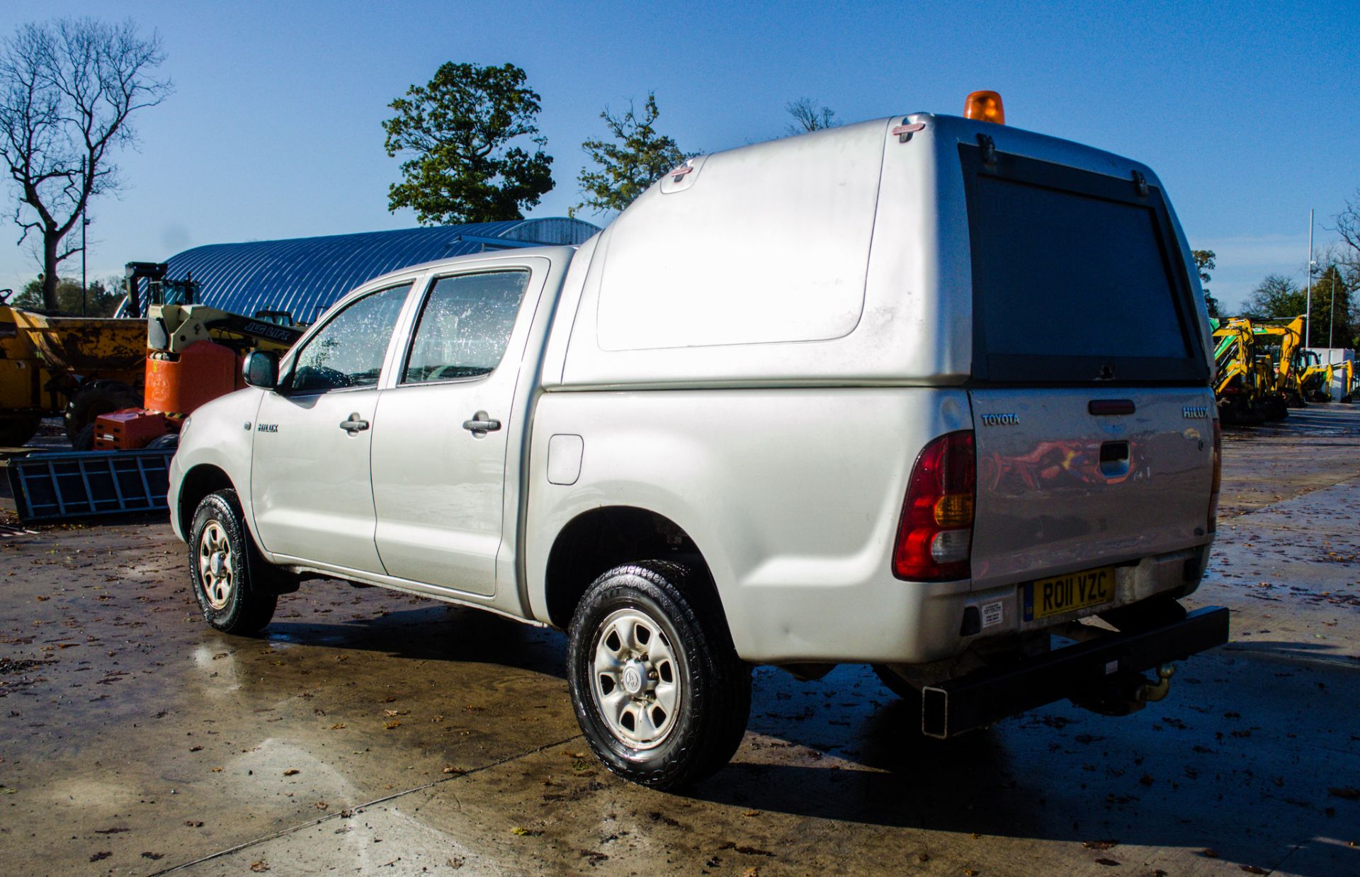 Toyota Hilux 2.5 D-4D 144 HL2 4wd double cab pick up Registration Number: R011 VZC Date of - Image 3 of 29