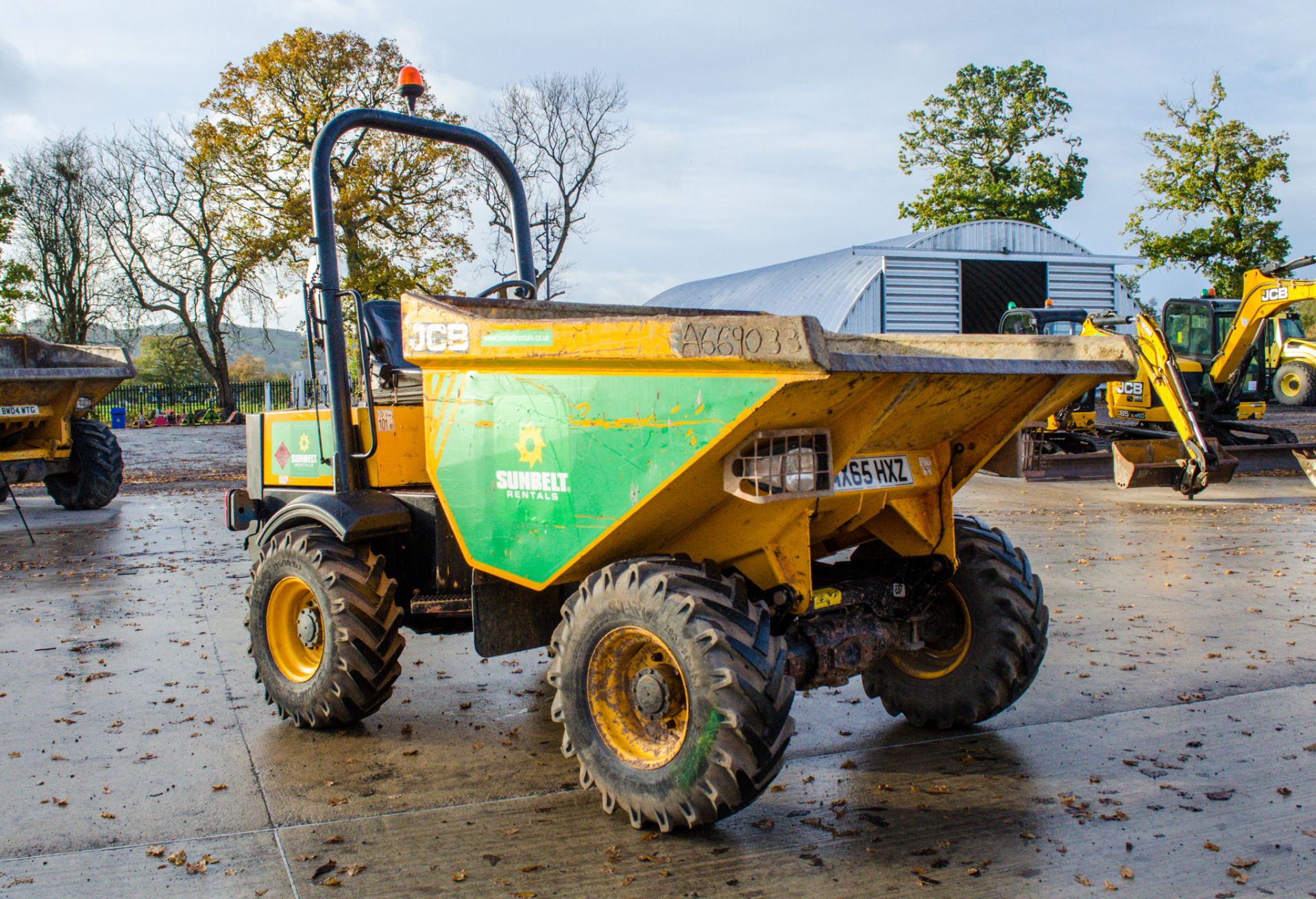 JCB 3 tonne straight skip dumper Year: 2015 S/N: RE8399 Recorded Hours: 1071 A669033 - Image 2 of 20