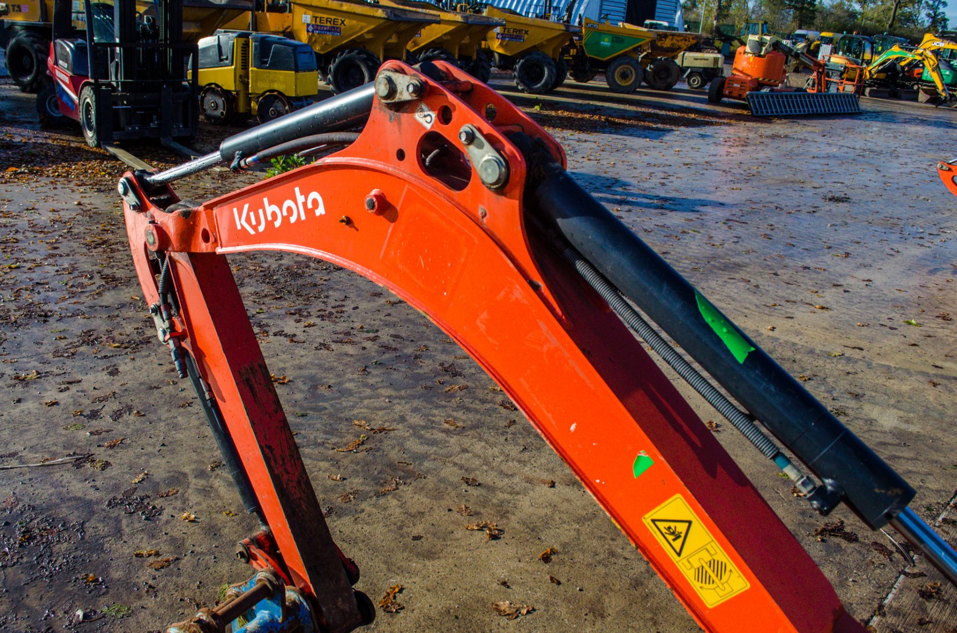 Kubota KX016-4 1.6 tonne rubber tracked mini excavator Year: 2014 S/N: 58179 Recorded Hours: 1812 - Image 9 of 19