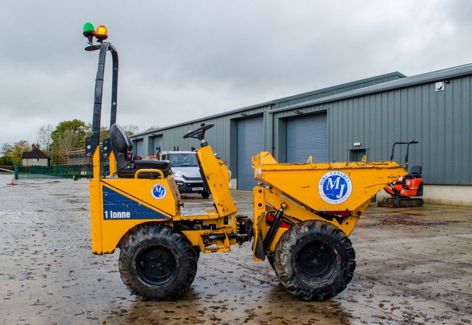 Thwaites 1 tonne hi-tip dumper Year: 2014 S/N: 17D778 Recorded Hours: 1212 3241543 - Image 8 of 21