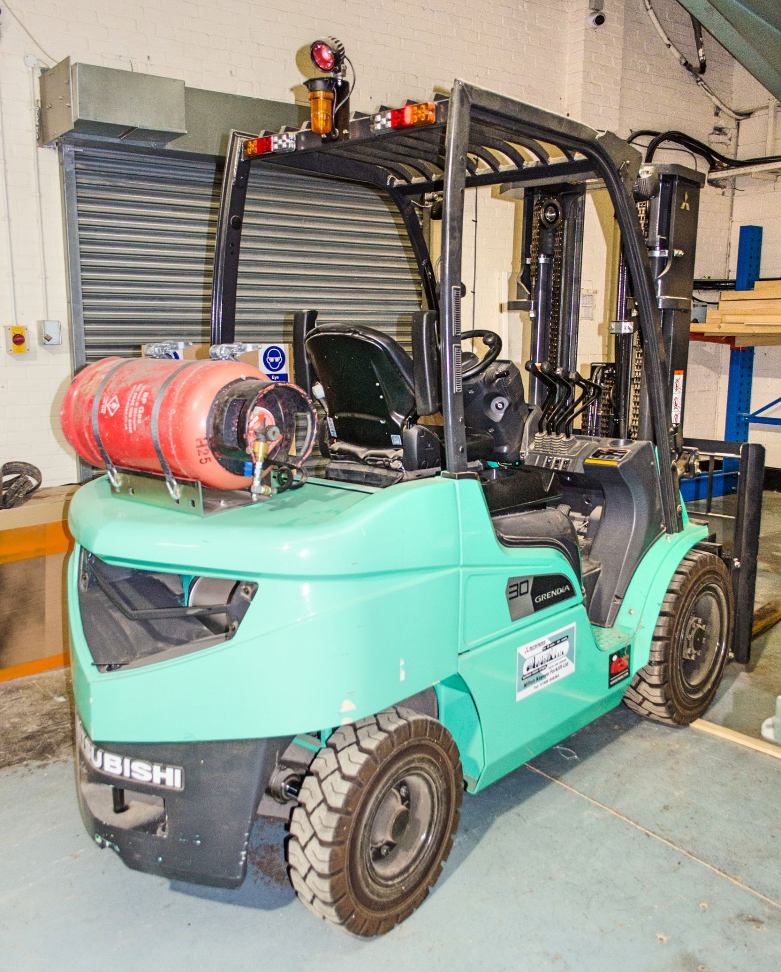 Mitsubishi Grendia FG30NT 3 tonne gas powered fork lift truck Year: 2020 S/N: C13G02524 Recorded - Image 3 of 16