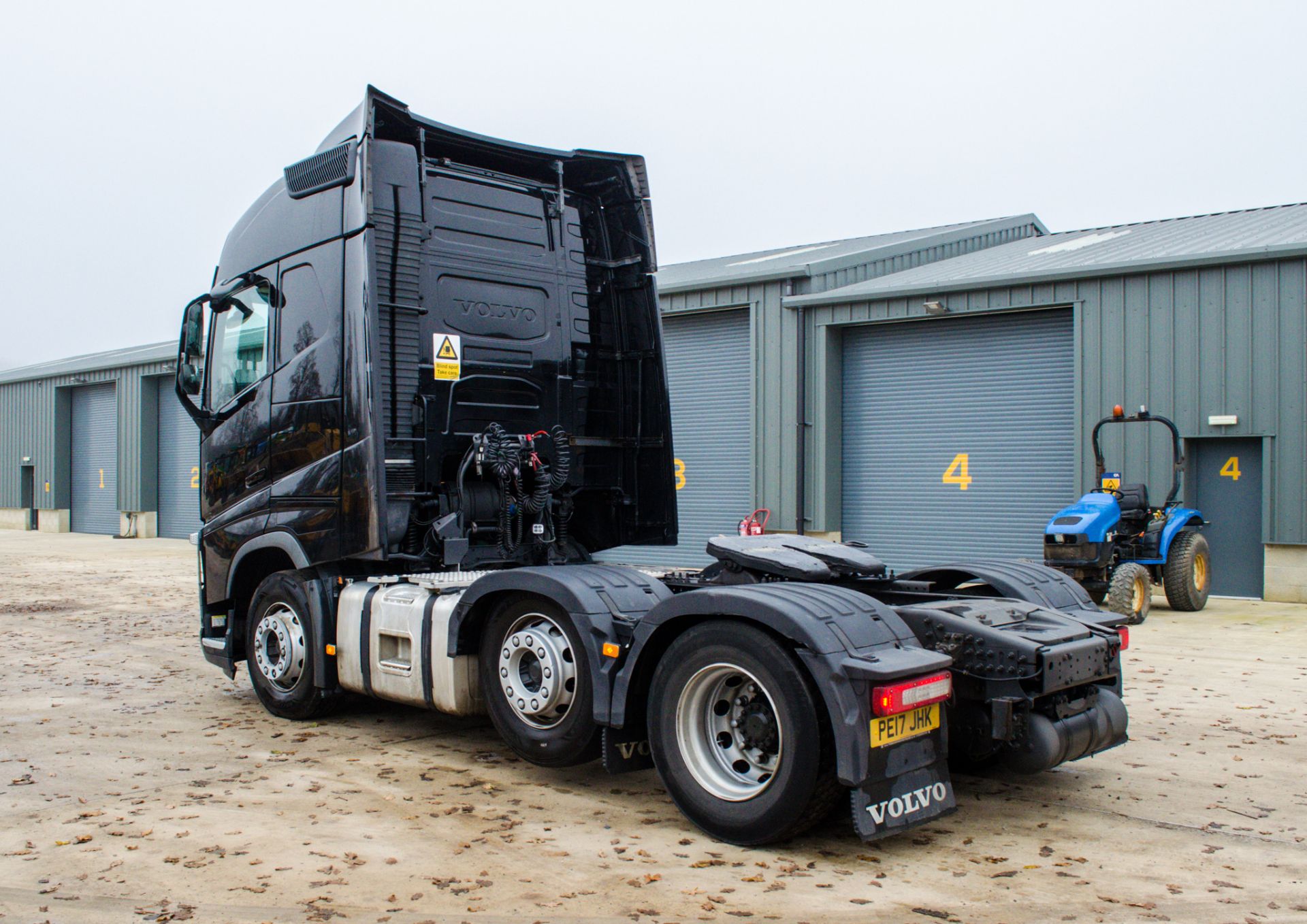 Volvo FH Euro 6-C 6x2 tractor unit Registration Number: PE17 JHK Date of Registration: 01/05/2017 - Image 4 of 26