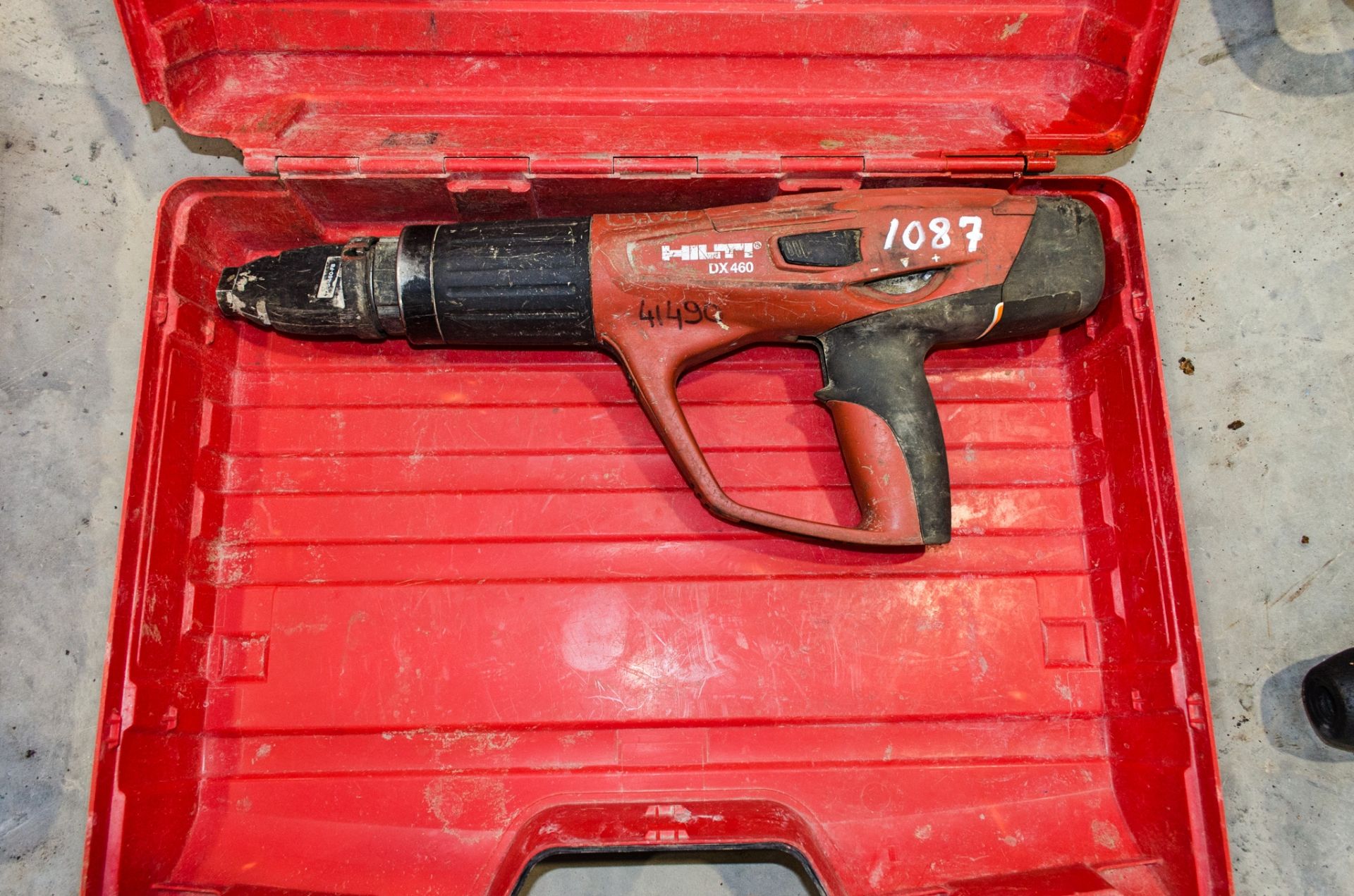 Hilti DX460 nail gun c/w carry case 41490