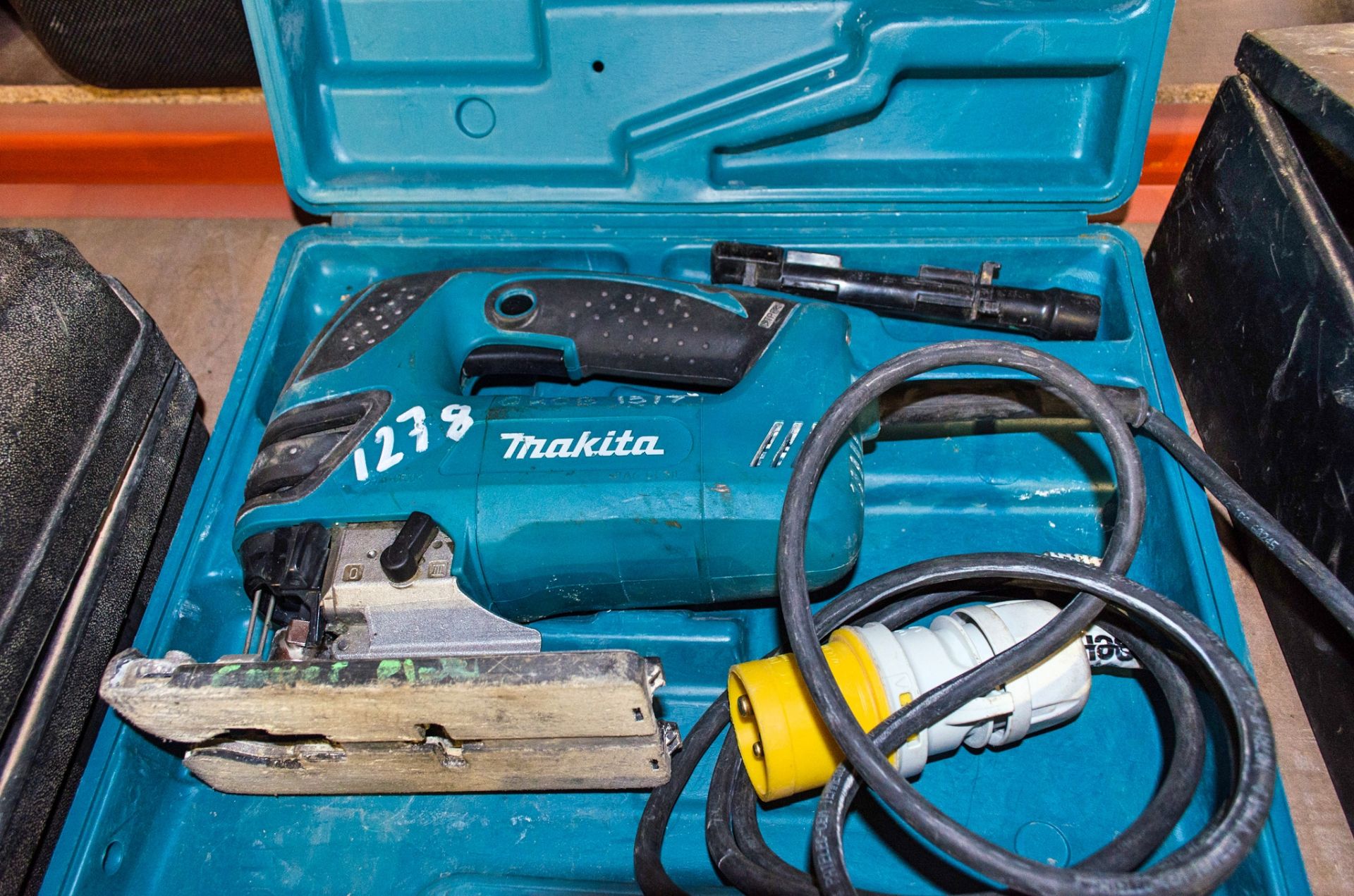 Makita 4350CT 110v jigsaw c/w carry case 02051317