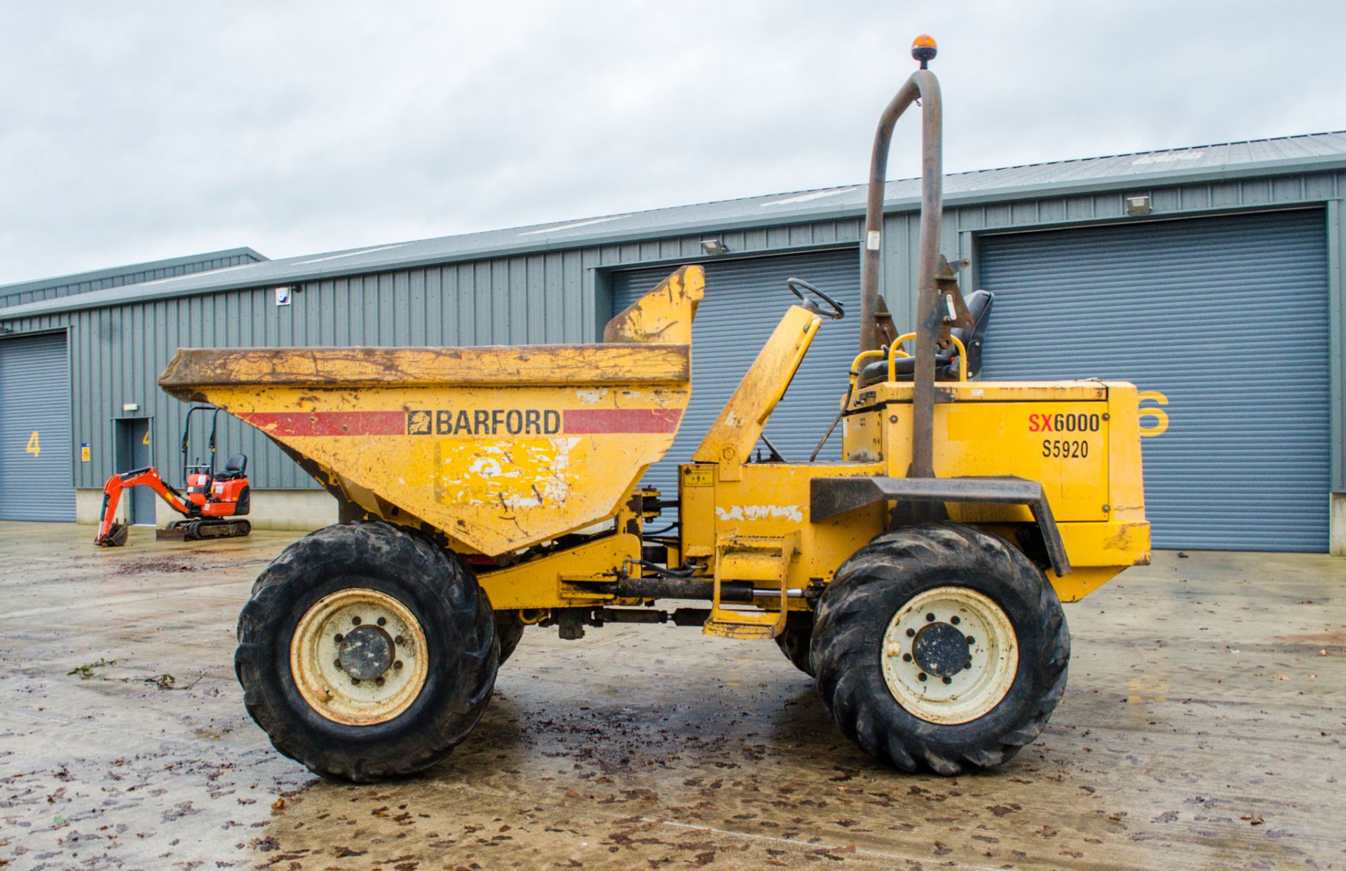 Barford SX6000 6 tonne straight skip dumper Year: 2006 S/N: SX61405 Recorded hours: 2195 S5920 - Image 8 of 19