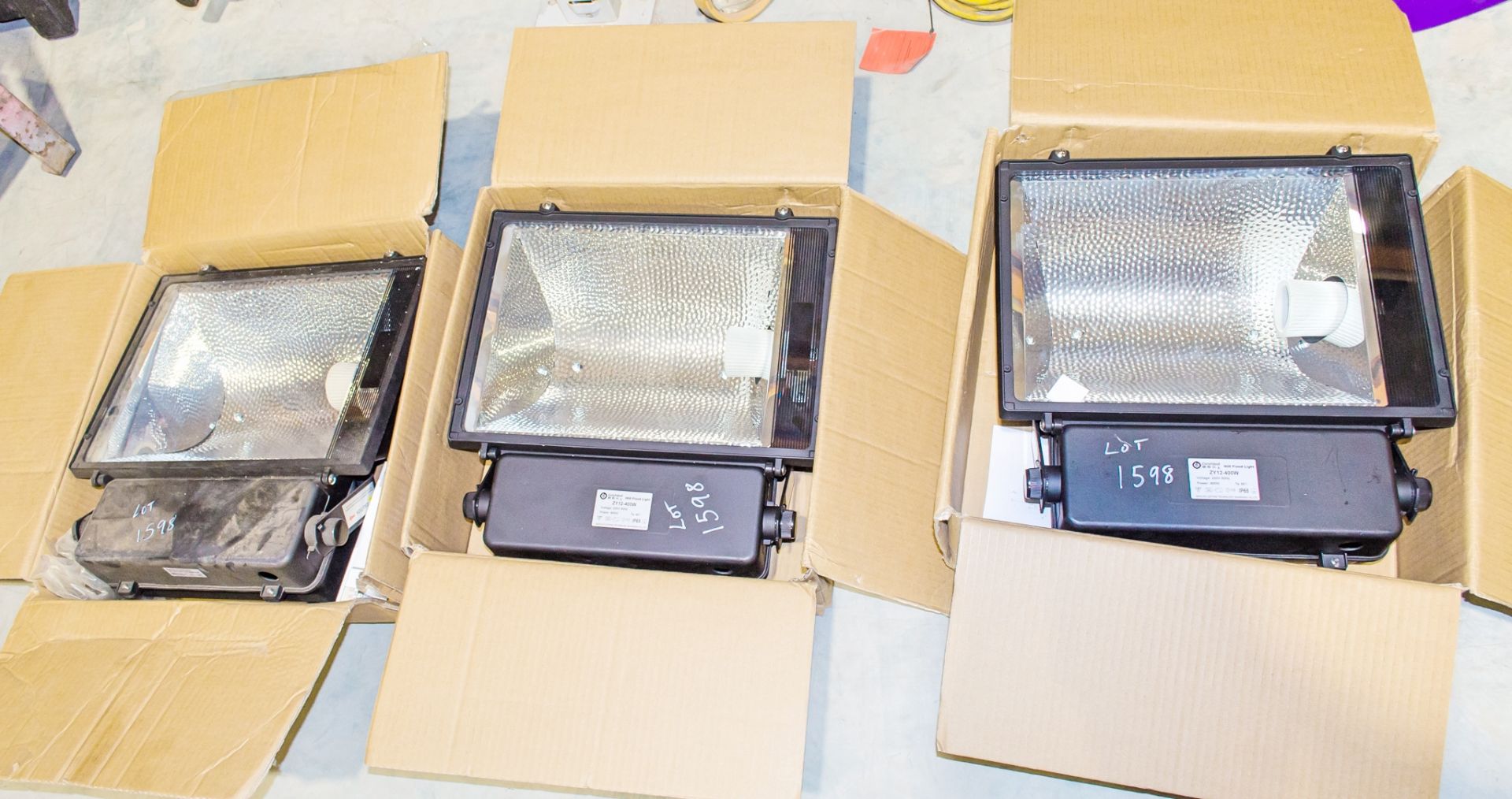 3 - Geshled HD floodlight/towerlight heads ** Unused **