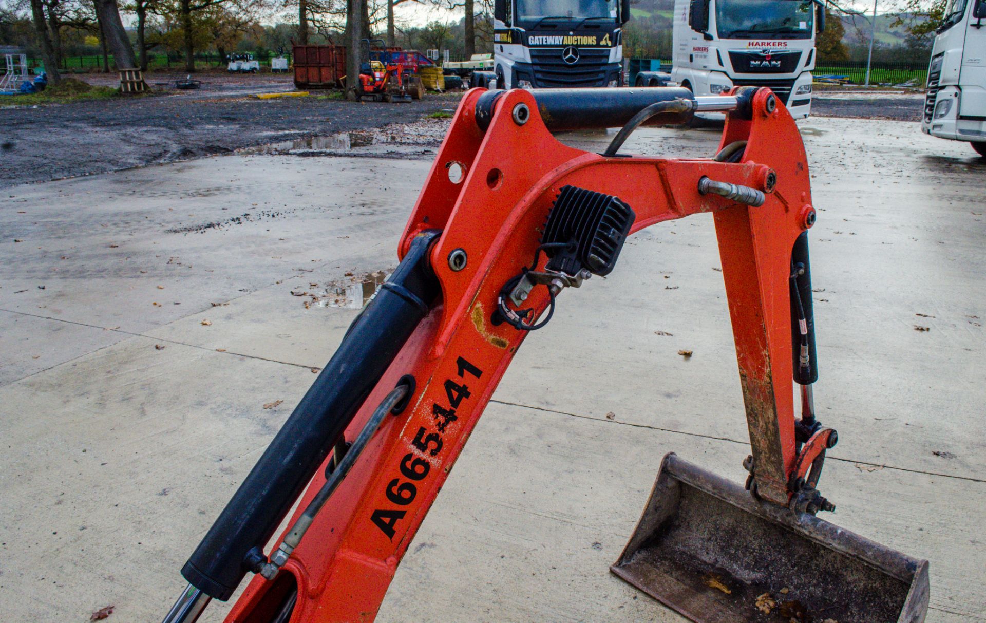 Kubota K008-3 0.8 tonne rubber tracked micro excavator Year: 2015 S/N: 26190 Recorded Hours: 1286 - Image 11 of 21