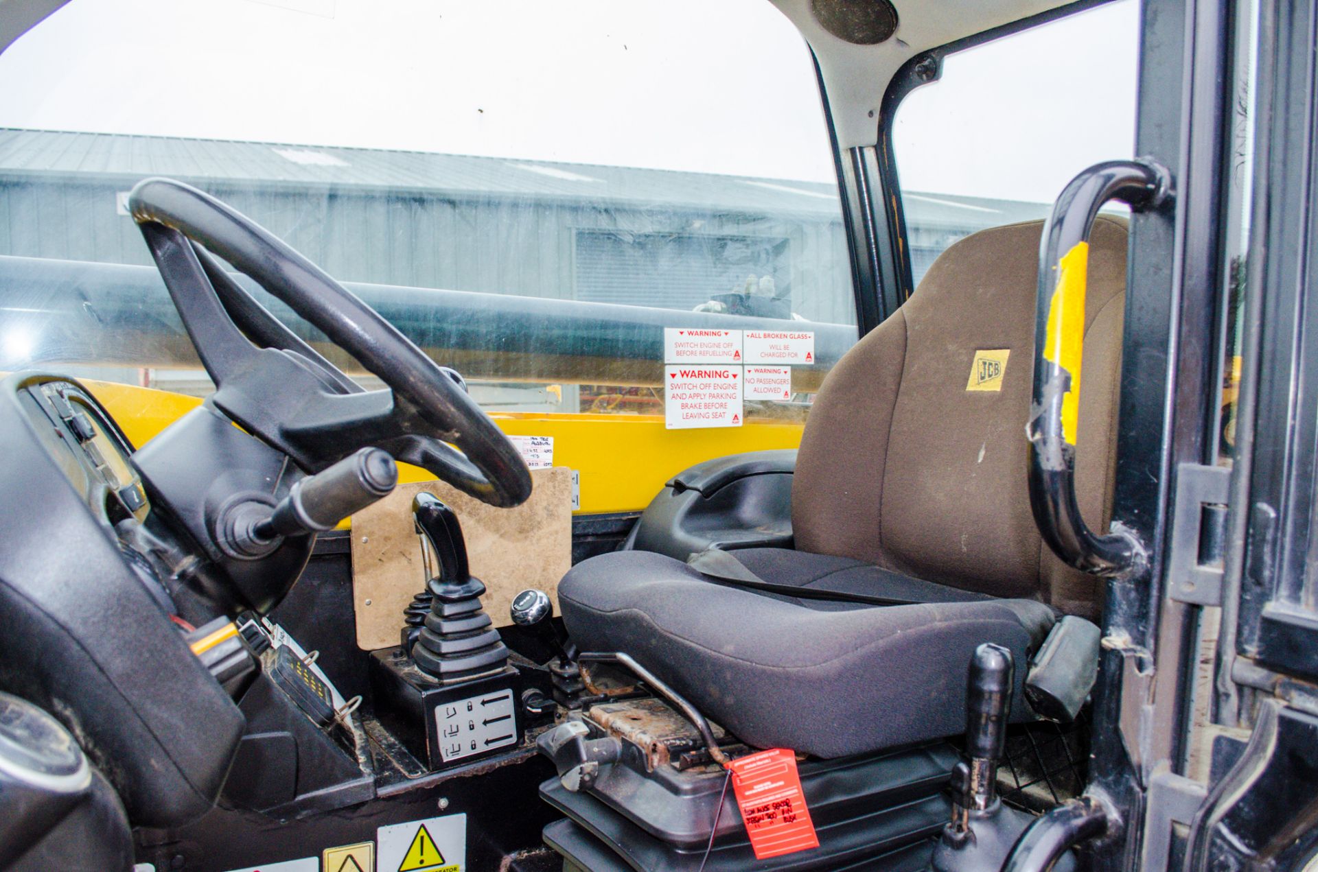 JCB 540-170 17 metre telescopic handler Year: 2014 S/N: 02340356 Recorded Hours: 4444 ** Boom - Image 18 of 21