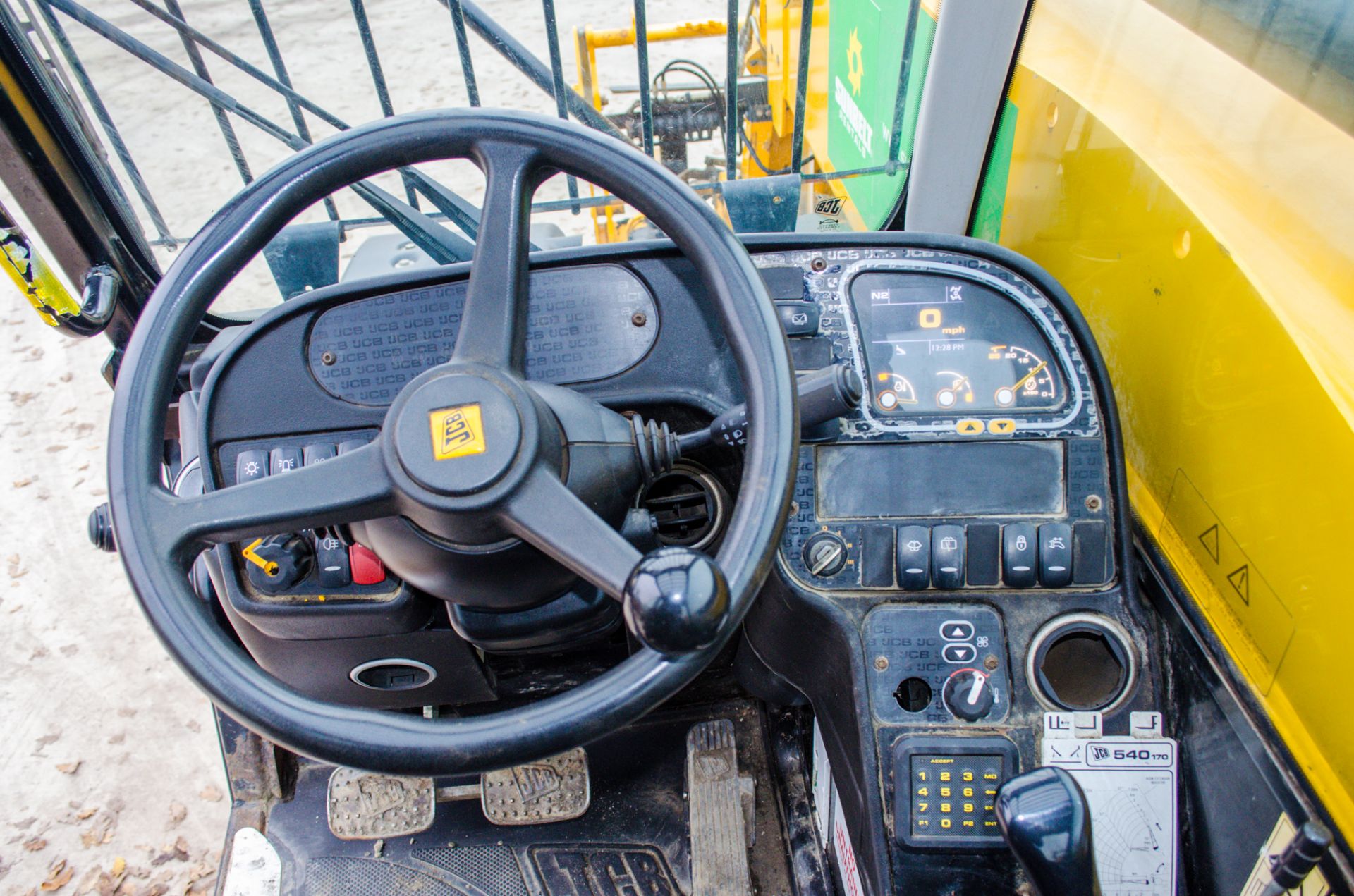 JCB 540-170 17 metre telescopic handler Year: 2014 S/N: 02340356 Recorded Hours: 4444 ** Boom - Image 21 of 21