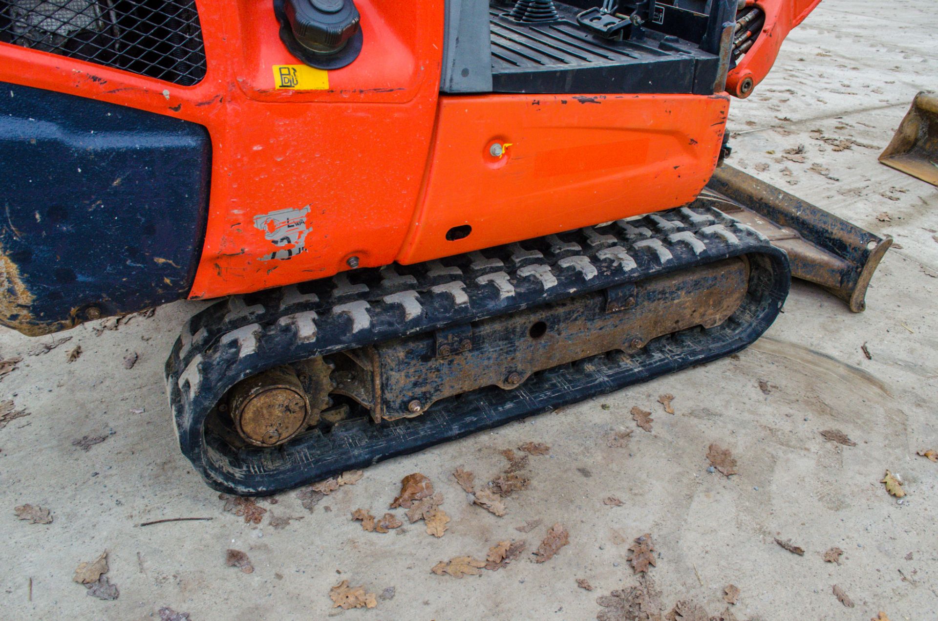 Kubota KX015-4 1.5 tonne rubber tracked mini excavator Year: 2014 S/N: 58110 Recorded Hours: 3079 - Image 10 of 20