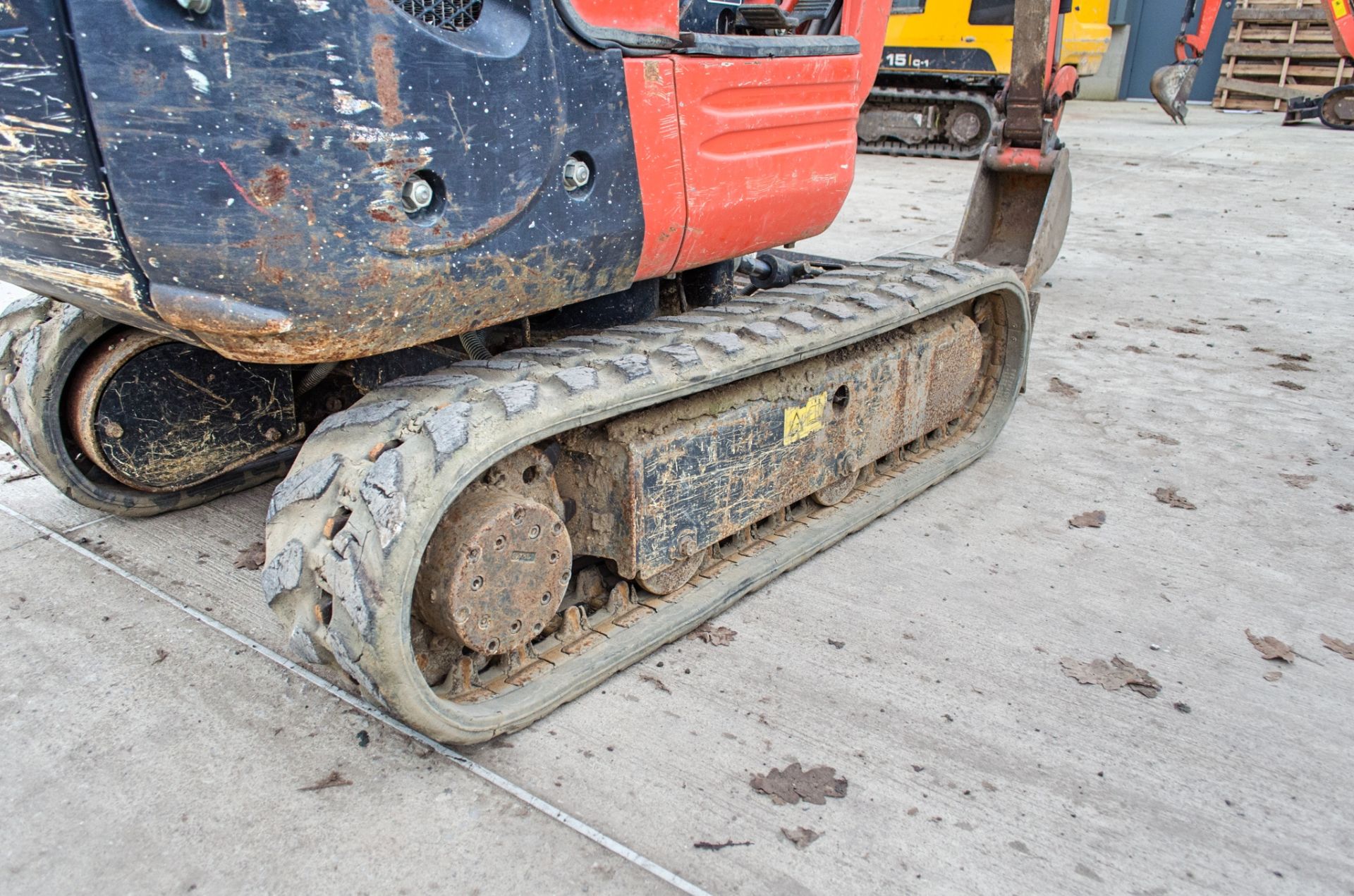 Kubota K008-3 0.8 tonne rubber tracked micro excavator Year: 2018 S/N: 31083 Recorded Hours: 930 - Image 10 of 21