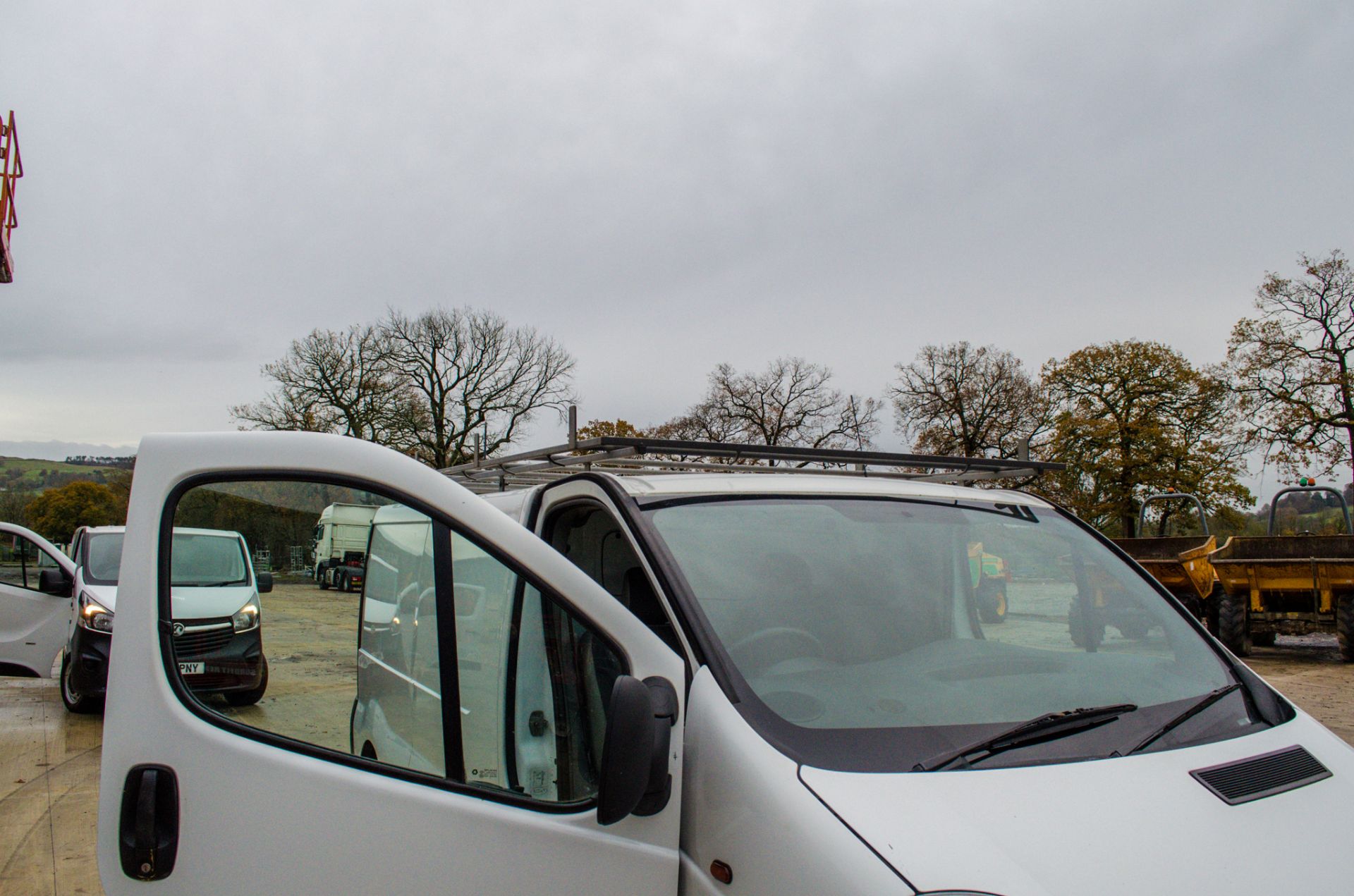 Vauxhall Vivaro 2900 cdti 2.0 diesel LWB panel van Reg No: PO14 UWM Date of Registration: 18/03/2014 - Image 26 of 27