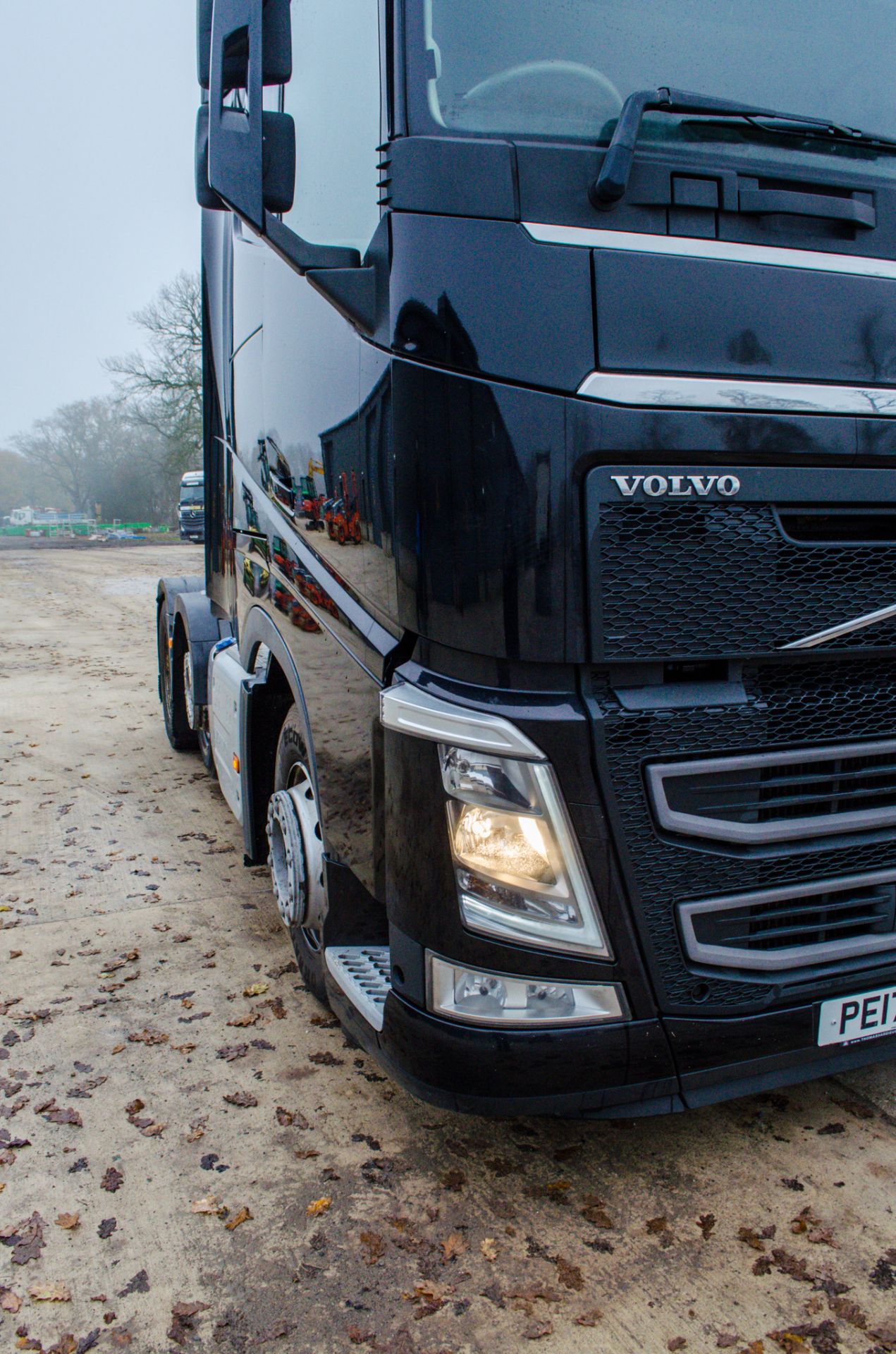 Volvo FH Euro 6-C 6x2 tractor unit Registration Number: PE17 JHK Date of Registration: 01/05/2017 - Image 14 of 26