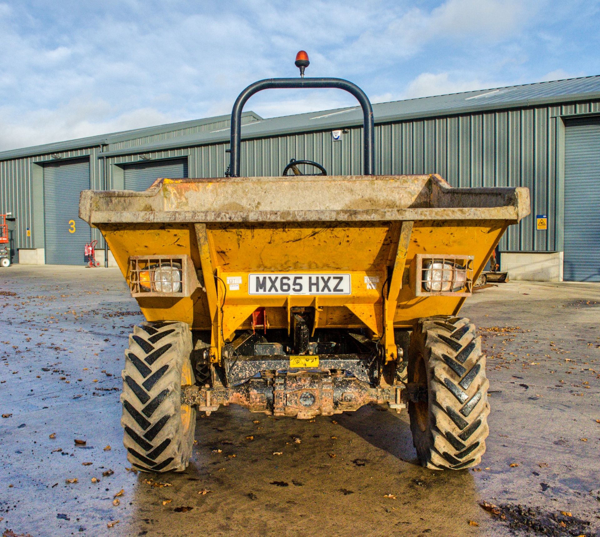 JCB 3 tonne straight skip dumper Year: 2015  S/N: RE8399 Recorded hours: 1071 A669033 - Image 5 of 20