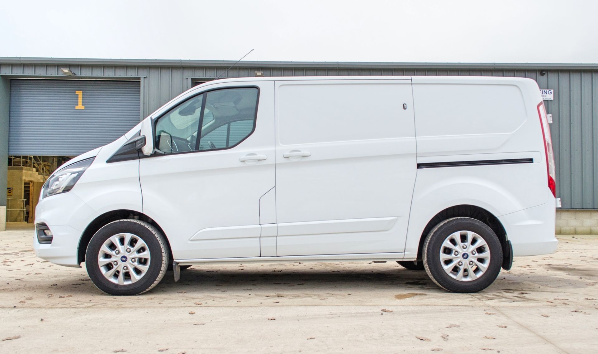 Ford Transit Custom Limited 300 TDCI 170 L1H1 panel van 6 speed manual panel van Registration - Image 8 of 29