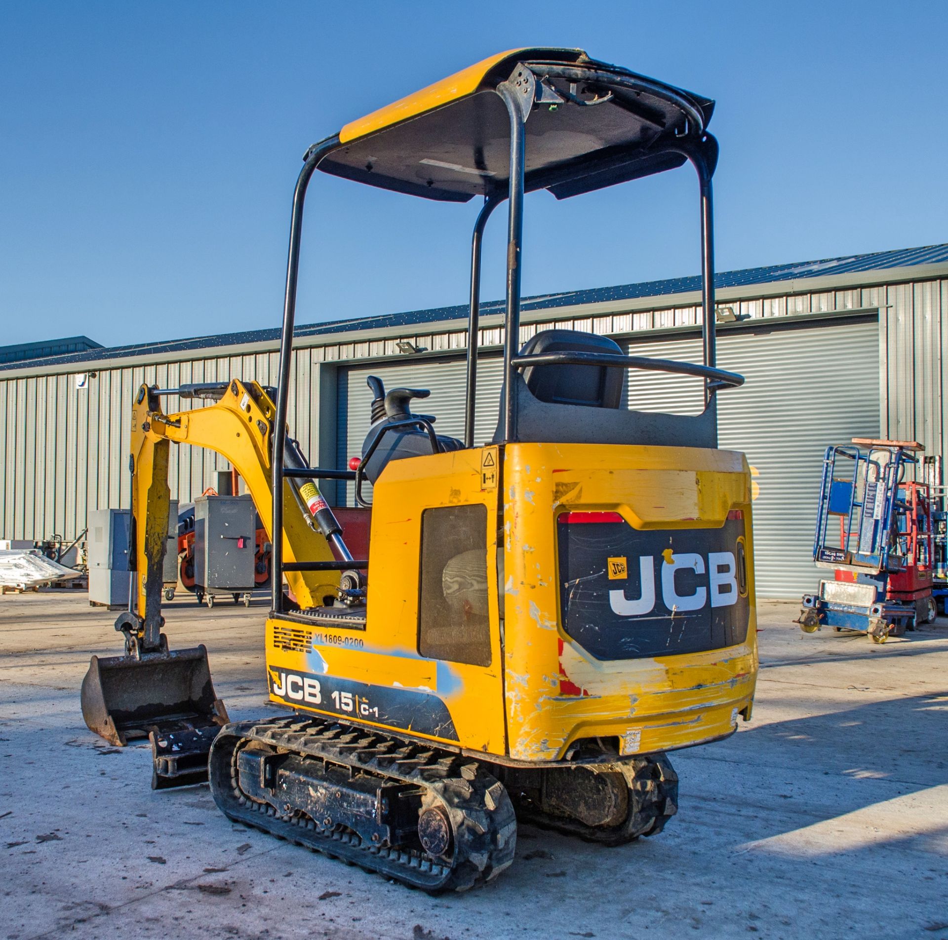 JCB 15C-2 1.5 tonne rubber tracked mini excavator Year: 2018 S/N: 2709988 Recorded hours: 954 Blade, - Image 4 of 21