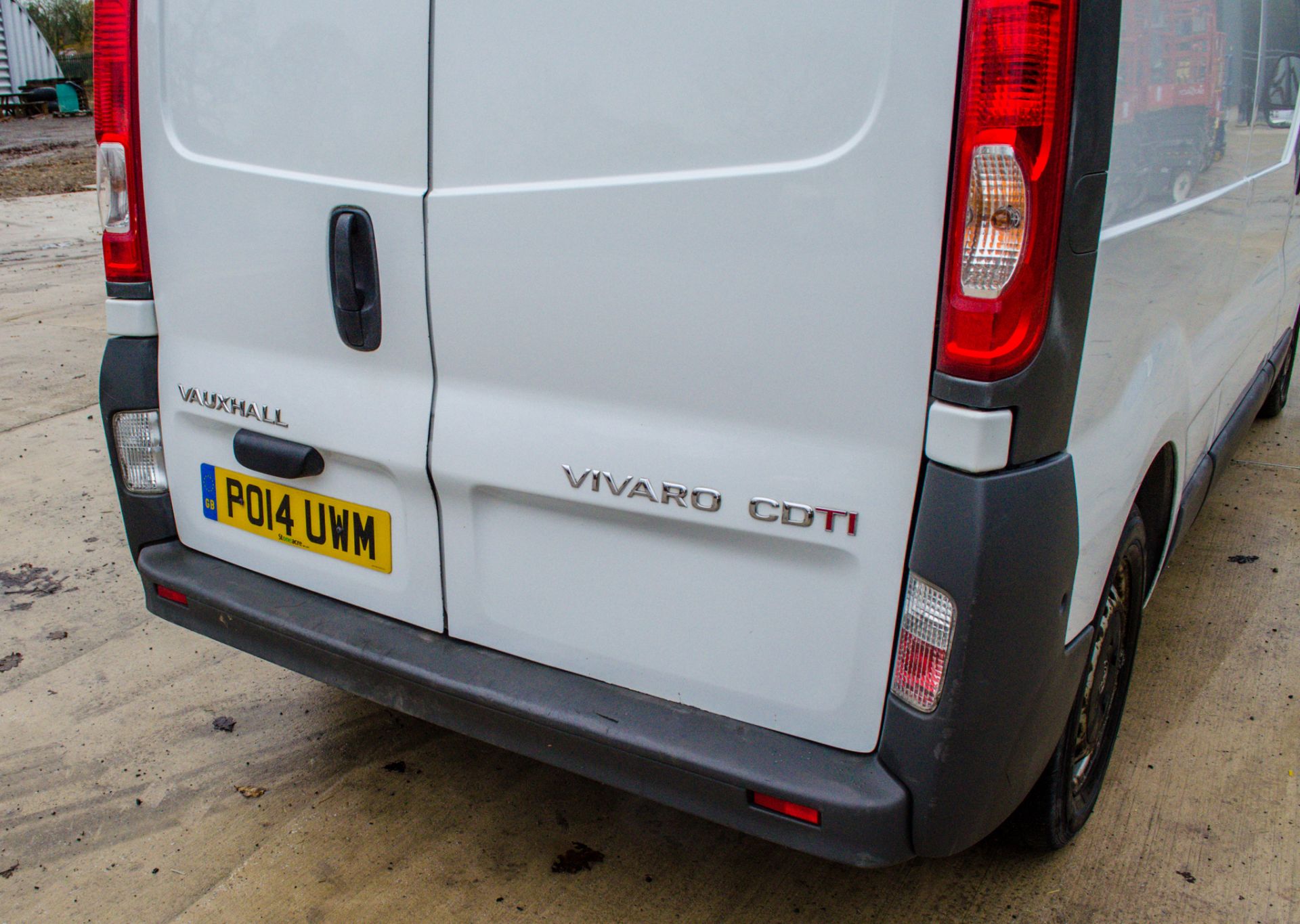 Vauxhall Vivaro 2900 cdti 2.0 diesel LWB panel van Reg No: PO14 UWM Date of Registration: 18/03/2014 - Image 18 of 27