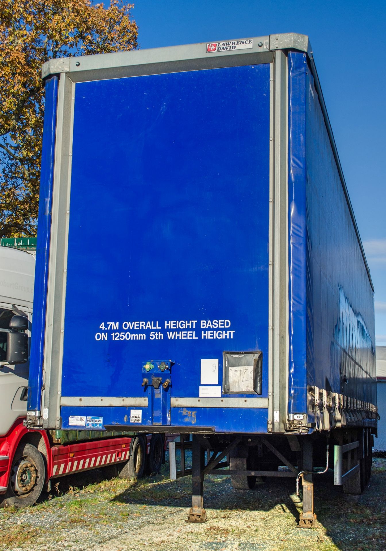 Lawrence David 13.6 metre x 4.7 metre high tri-axle curtain side trailer Year: 2015 VIN: - Image 2 of 14