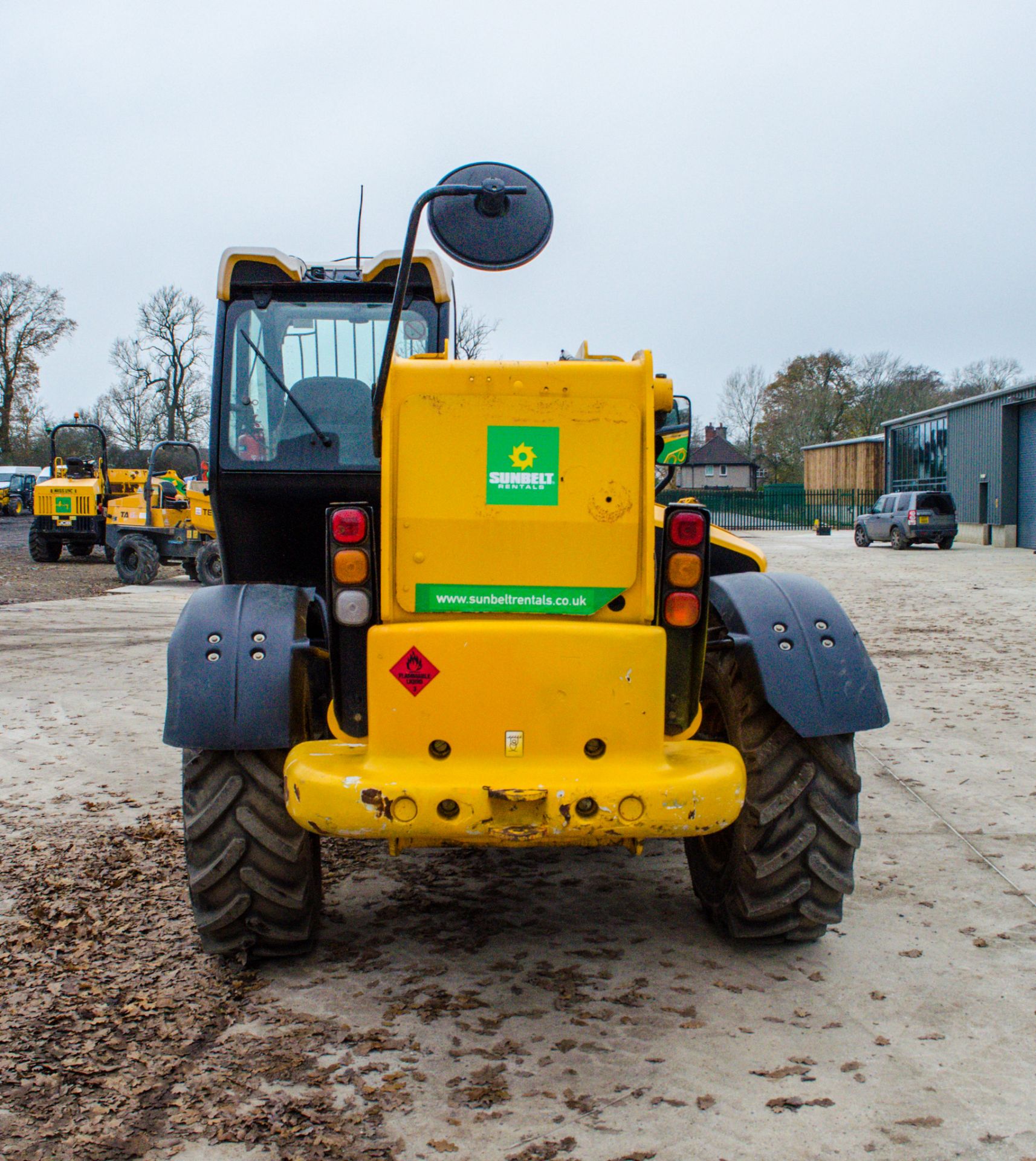 JCB 540-170 17 metre telescopic handler Year: 2014 S/N: 02340356 Recorded Hours: 4444 ** Boom - Image 6 of 21