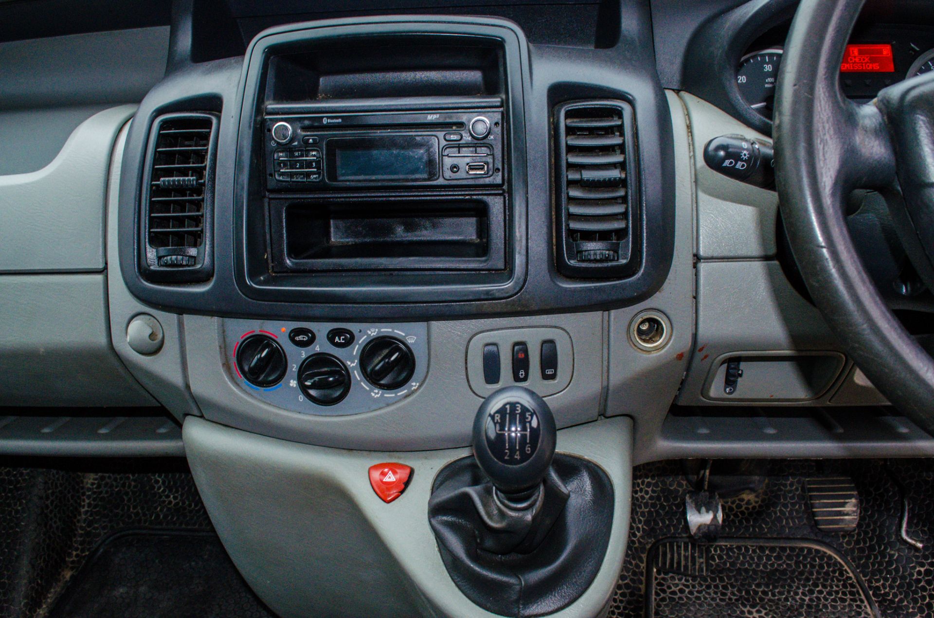 Vauxhall Vivaro 2900 cdti 2.0 diesel LWB panel van Reg No: PO14 UWM Date of Registration: 18/03/2014 - Image 25 of 27