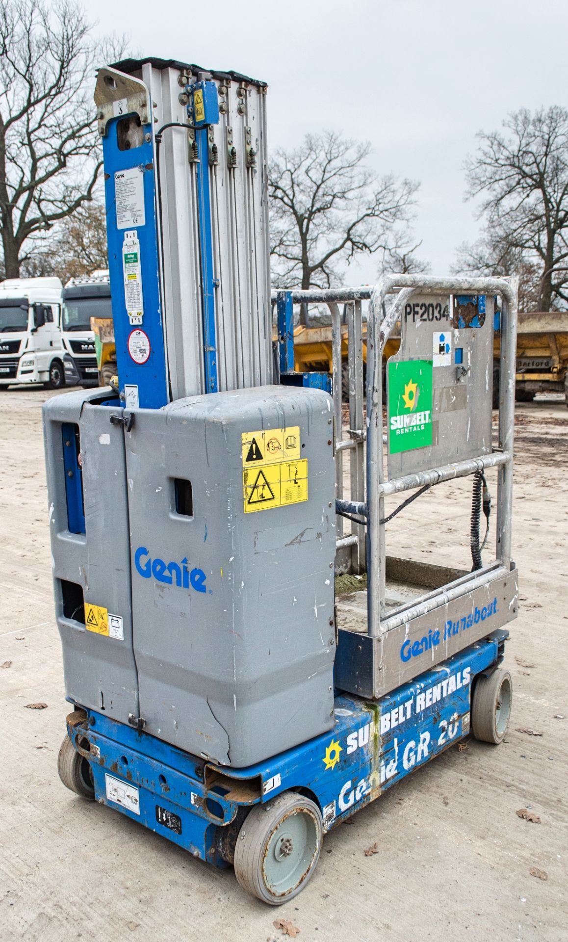 Genie GR20 battery electric vertical mast access platform Year: 2014 S/N: 29941 Recorded Hours: 22 - Image 3 of 9