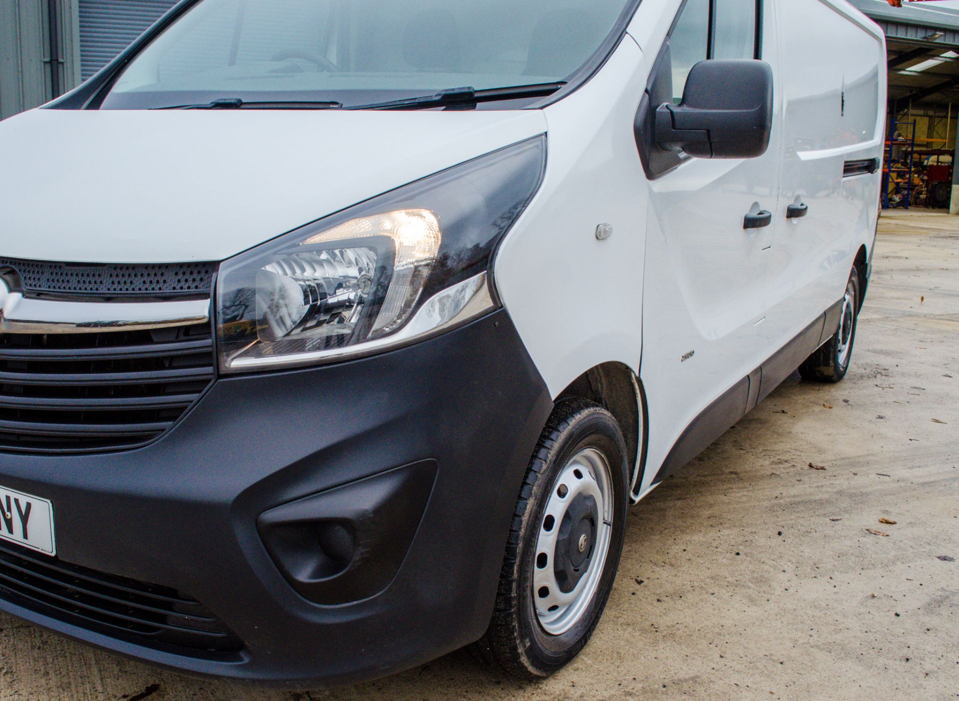 Vauxhall Vivaro 2900 cdti 1.6 diesel LWB panel van Reg No: MW16 PNY Date of Registration: 29/06/2016 - Image 14 of 27