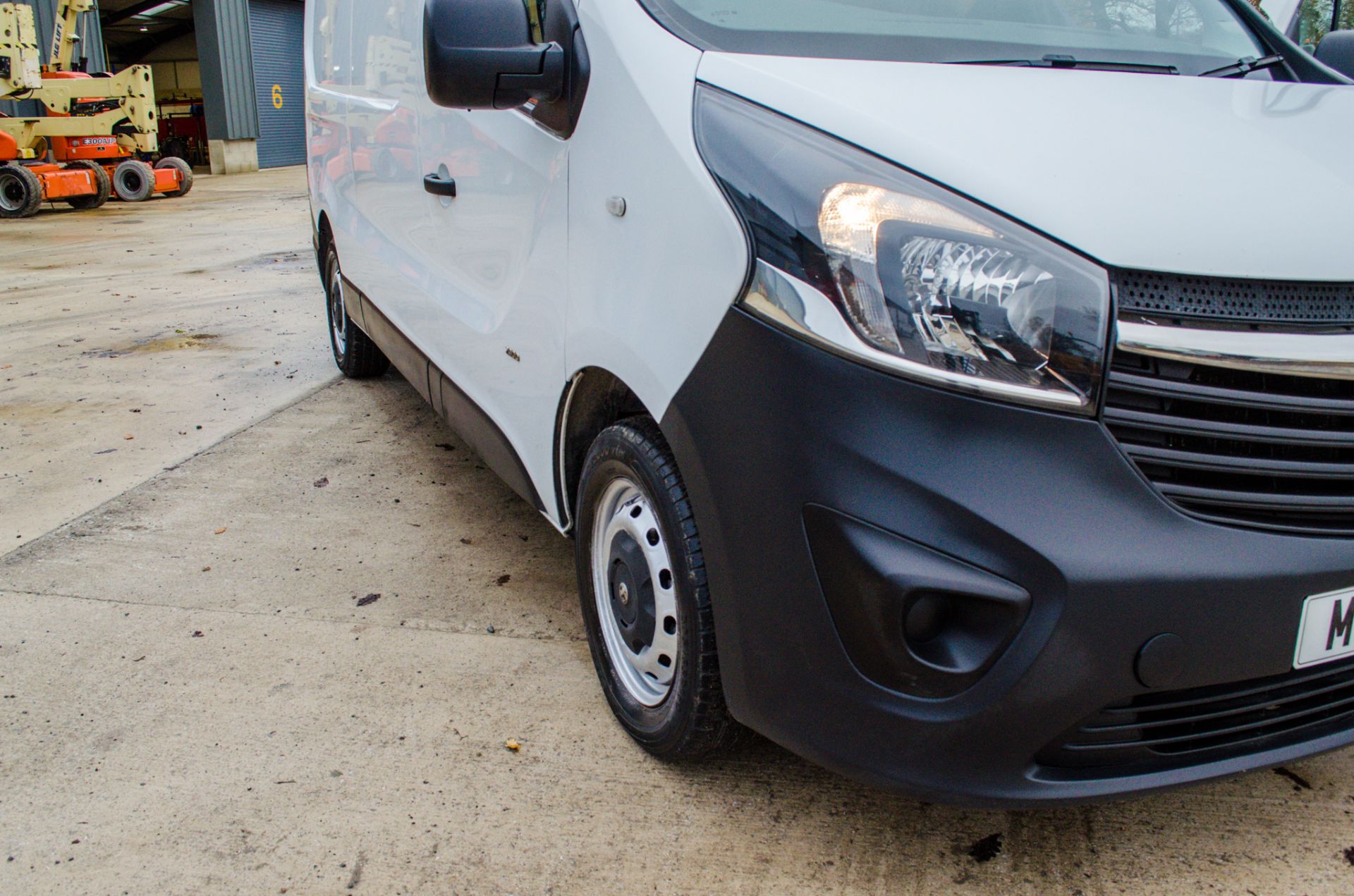 Vauxhall Vivaro 2900 cdti 1.6 diesel LWB panel van Reg No: MW16 PNY Date of Registration: 29/06/2016 - Image 13 of 27