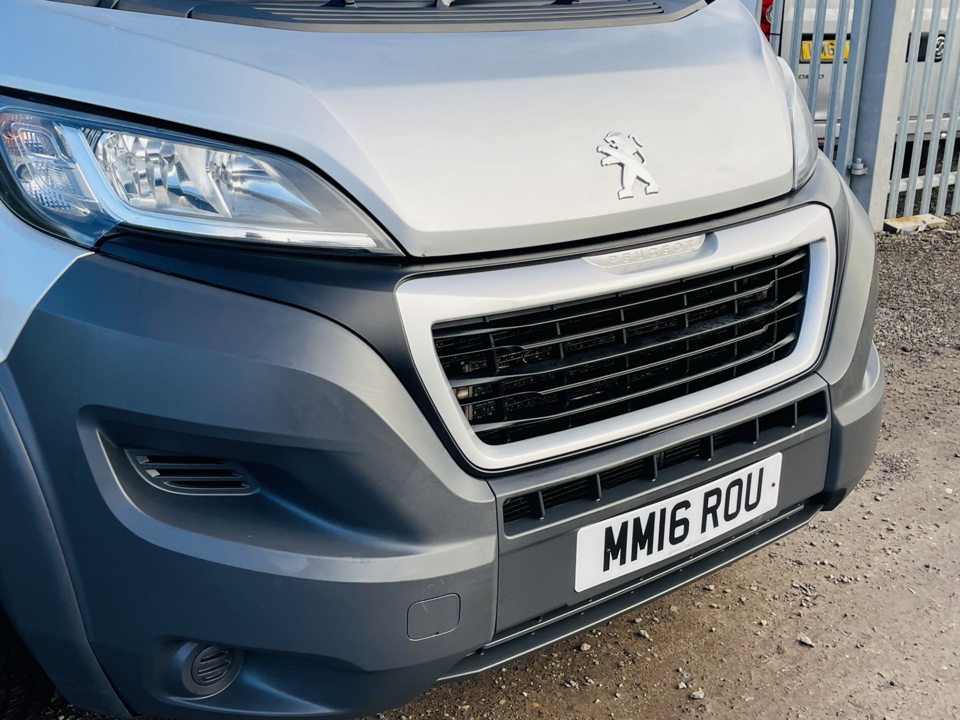 Peugeot Boxer 2.2 HDI Professional L4 H2 2016 '16 Reg' Sat Nav - Air Con - Metallic Silver - Image 18 of 24