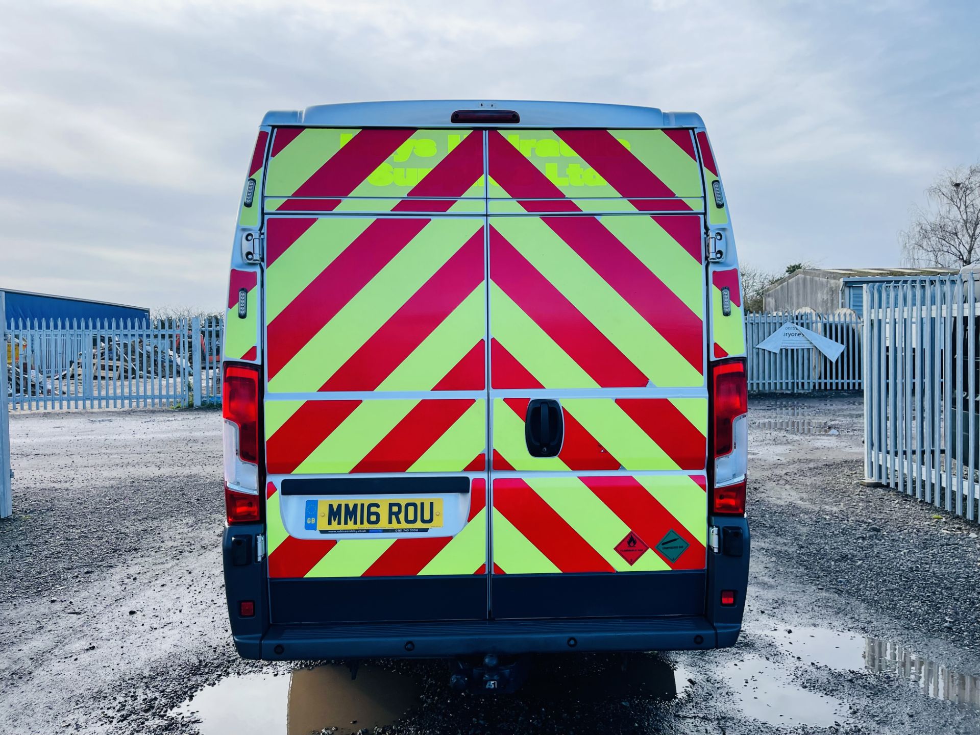 Peugeot Boxer 2.2 HDI Professional L4 H2 2016 '16 Reg' Sat Nav - Air Con - Metallic Silver - Image 13 of 24